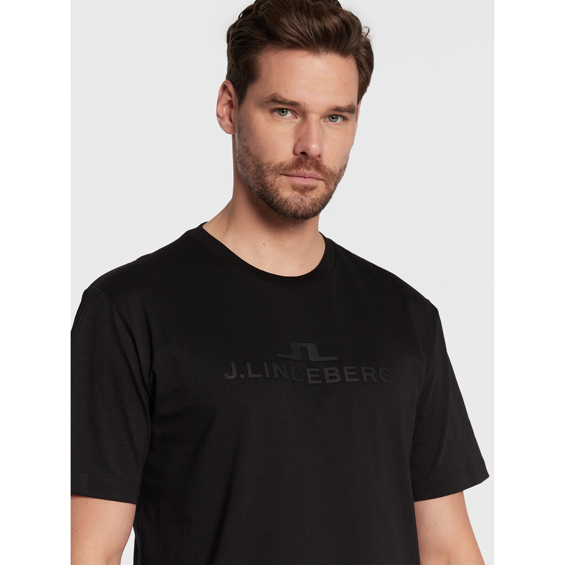 J.Lindeberg T-Shirt Alpha AMJT06699 Černá Regular Fit - Pepit.cz