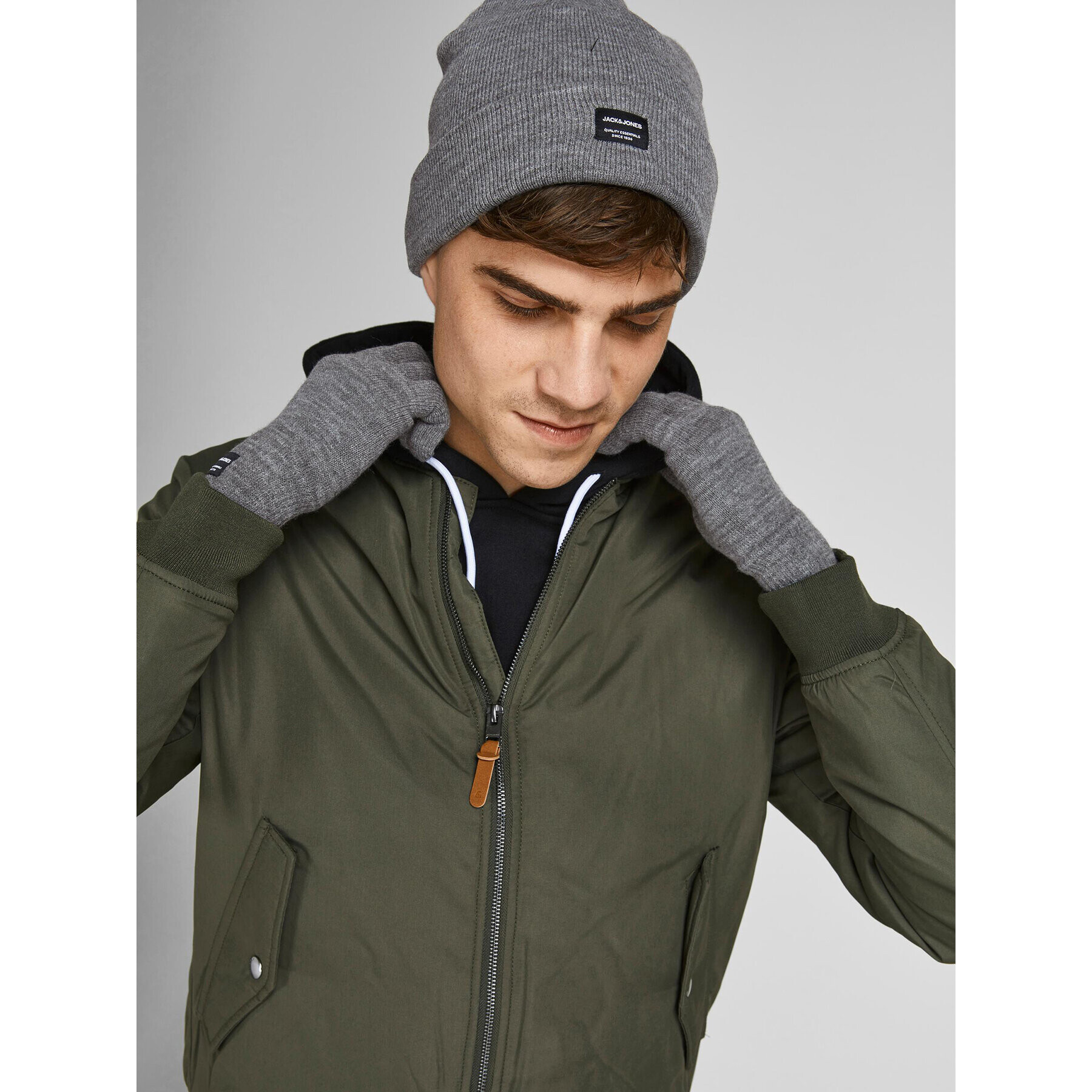 Jack&Jones Čepice a rukavice 12168383 Šedá - Pepit.cz