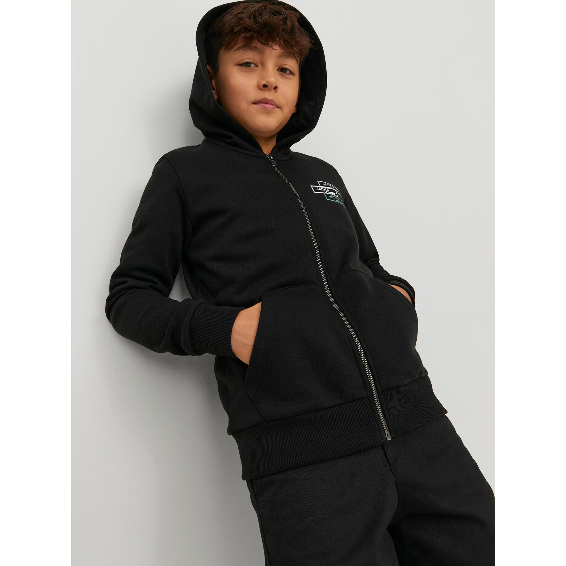 Jack&Jones Junior Mikina Space Logo 12221210 Černá Regular Fit - Pepit.cz