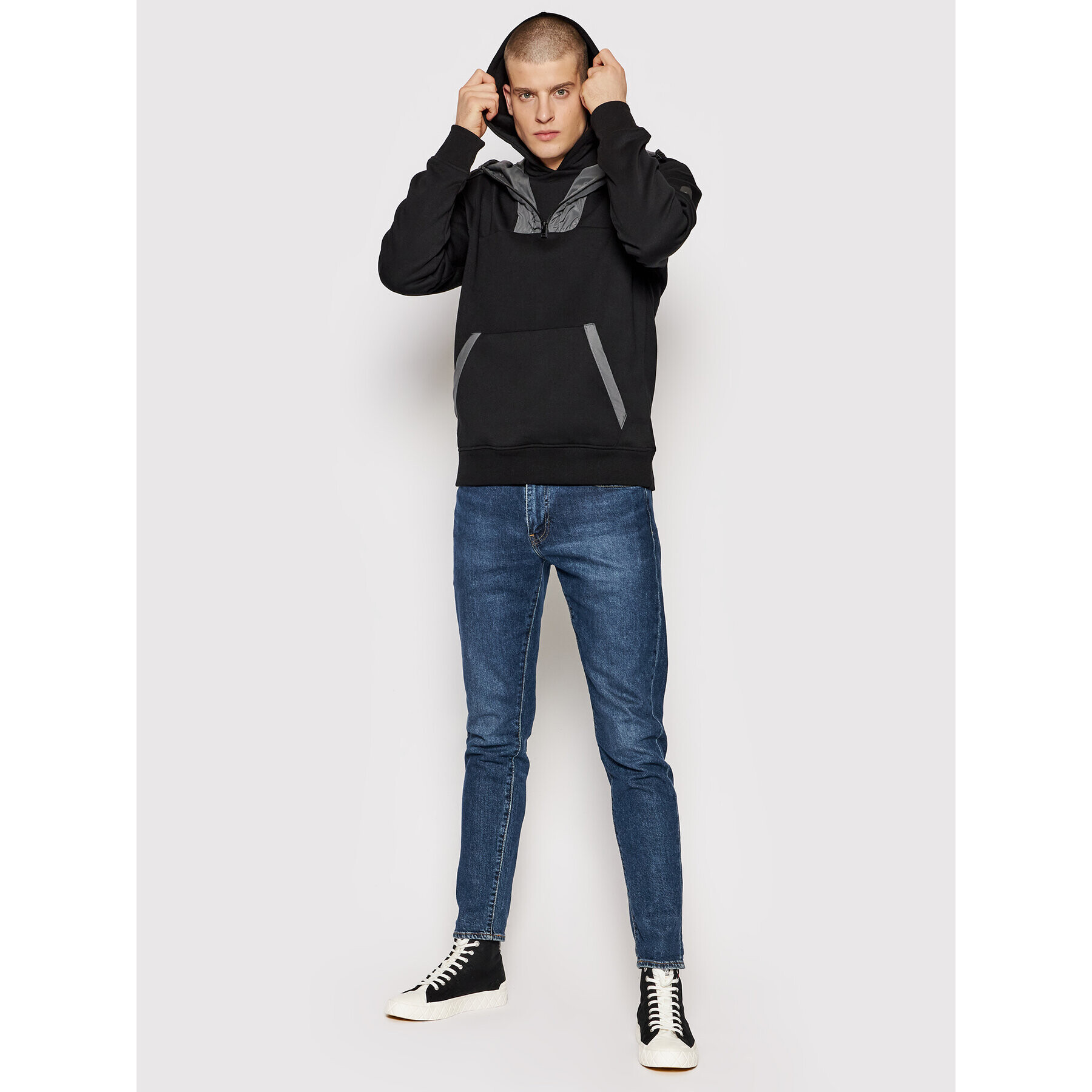 Jack&Jones Mikina Lake 12198106 Černá Regular Fit - Pepit.cz