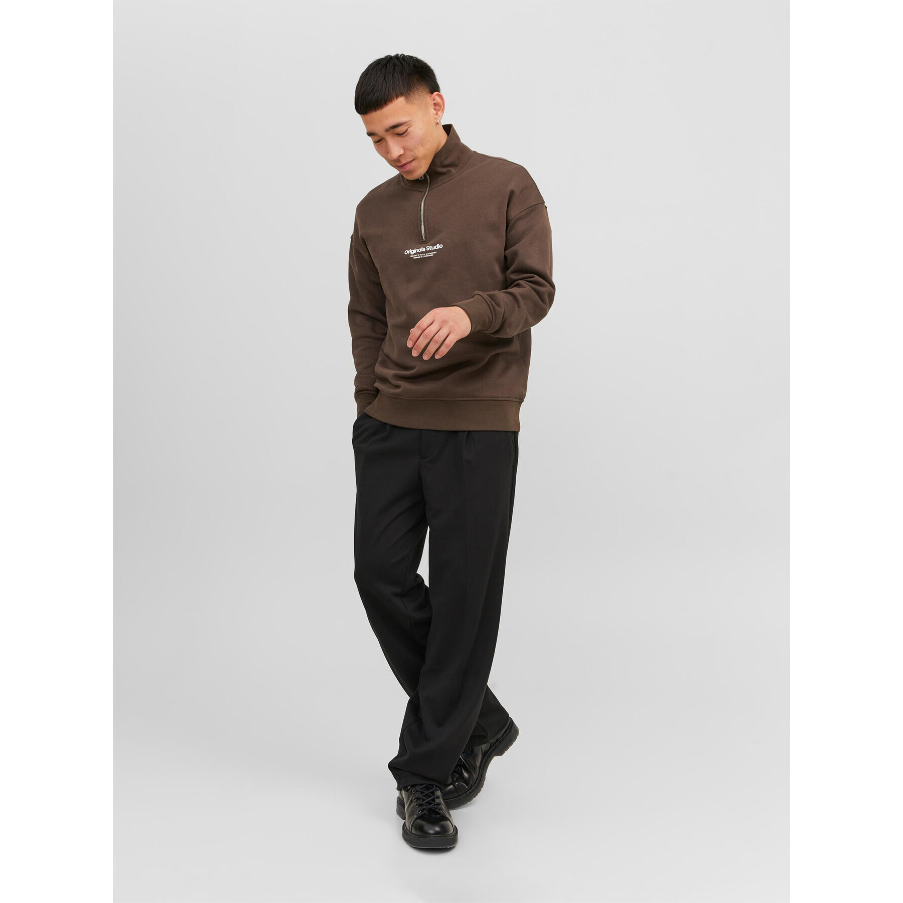 Jack&Jones Mikina Vesterbro 12241777 Hnědá Relaxed Fit - Pepit.cz