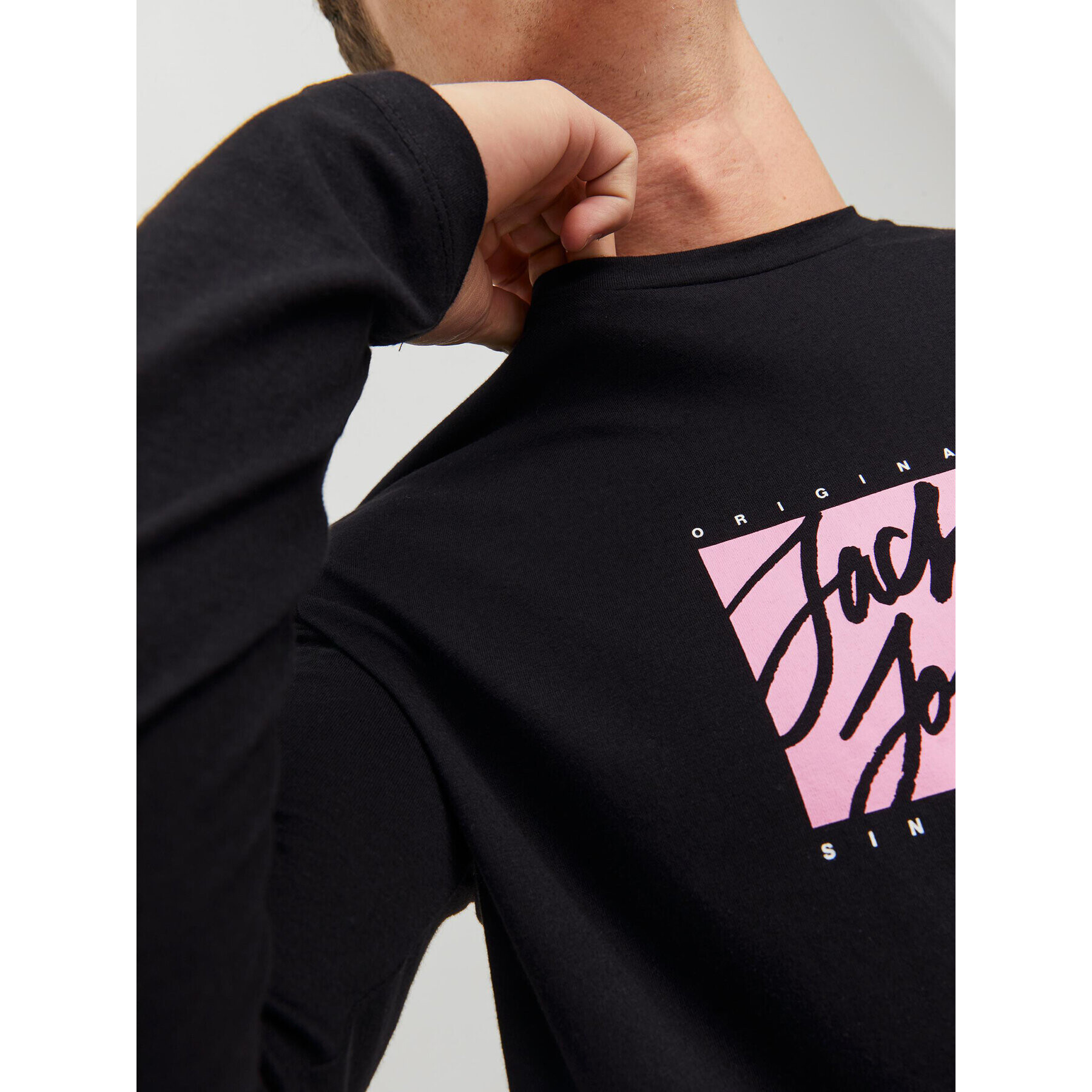 Jack&Jones S dlouhým rukávem Races 12232650 Černá Standard Fit - Pepit.cz