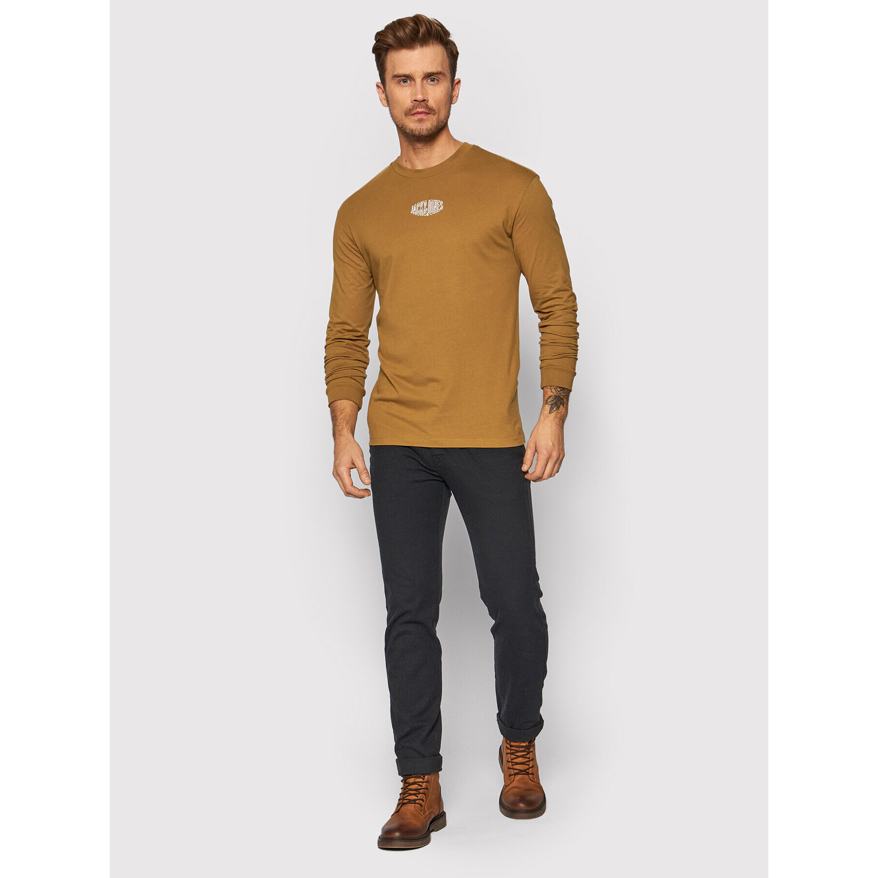 Jack&Jones S dlouhým rukávem Worlds 12196539 Hnědá Relaxed Fit - Pepit.cz