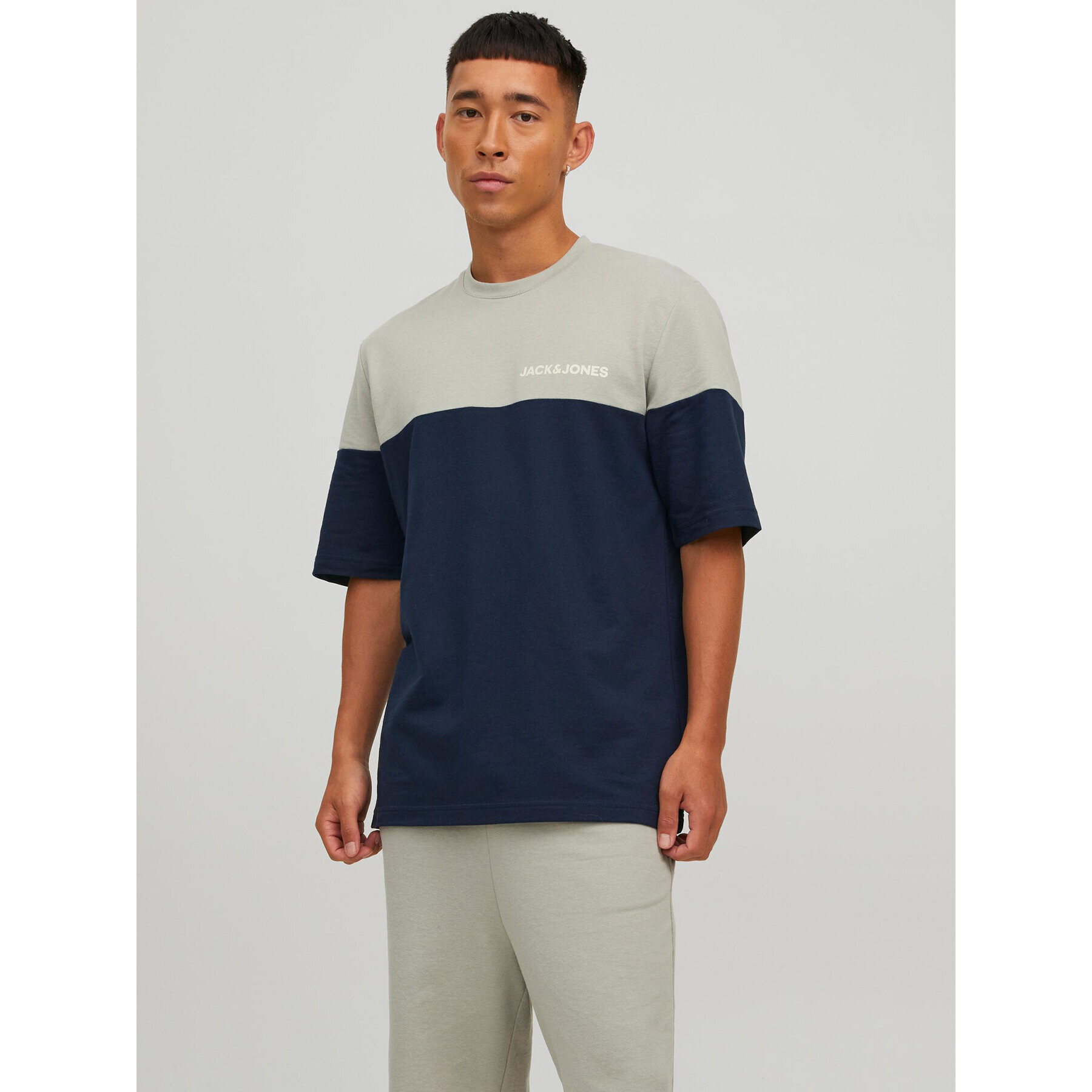 Jack&Jones Sada tričko a sportovní šortky Color Block 12213340 Šedá Standard Fit - Pepit.cz