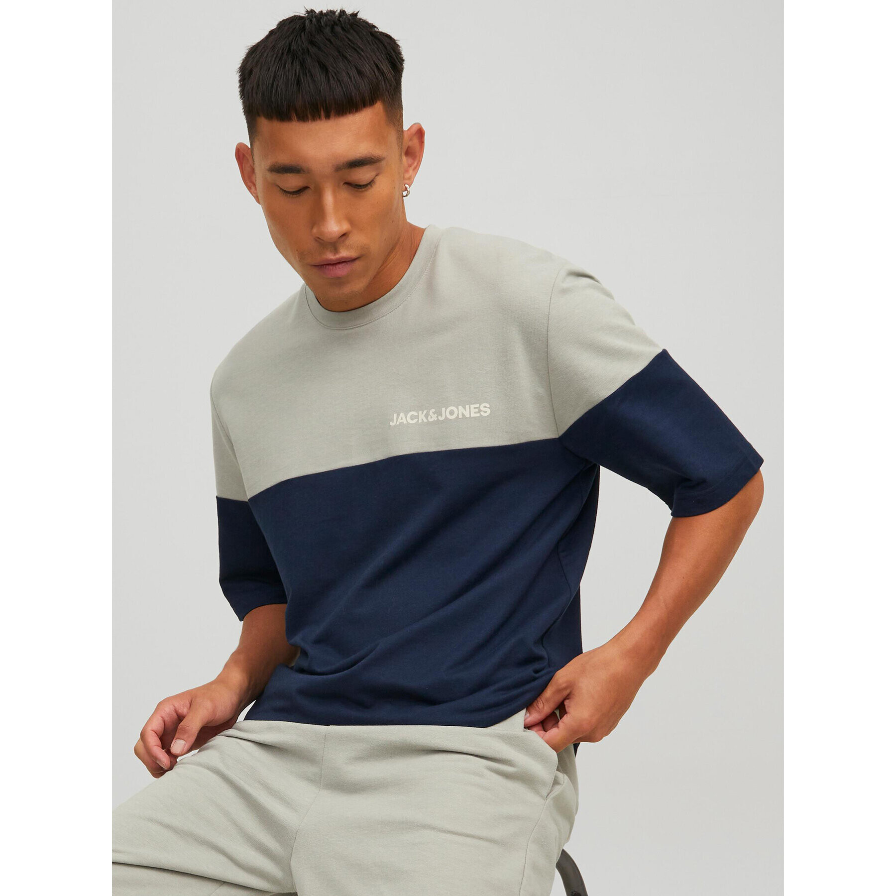 Jack&Jones Sada tričko a sportovní šortky Color Block 12213340 Šedá Standard Fit - Pepit.cz