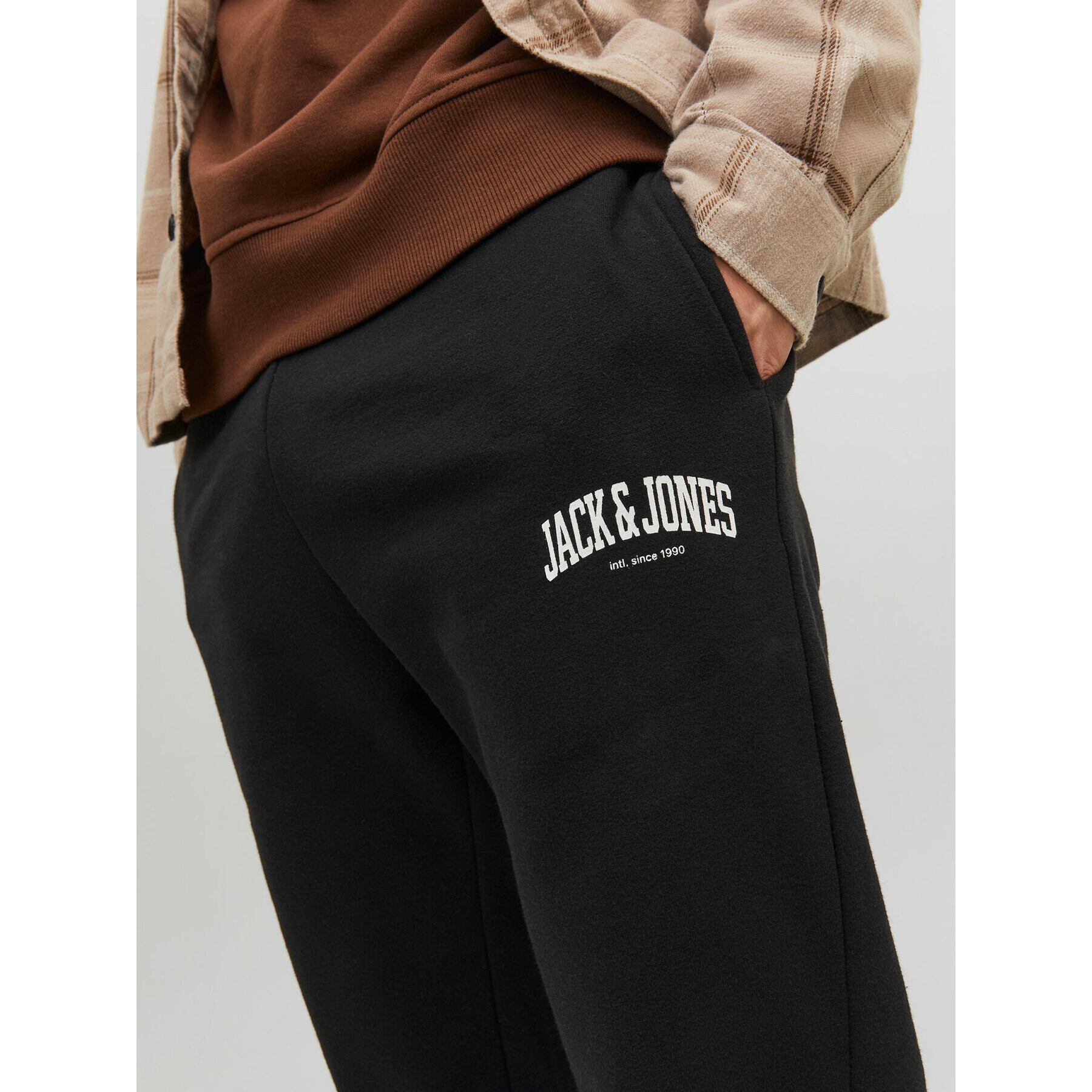 Jack&Jones Teplákové kalhoty Kane 12236479 Černá Loose Fit - Pepit.cz