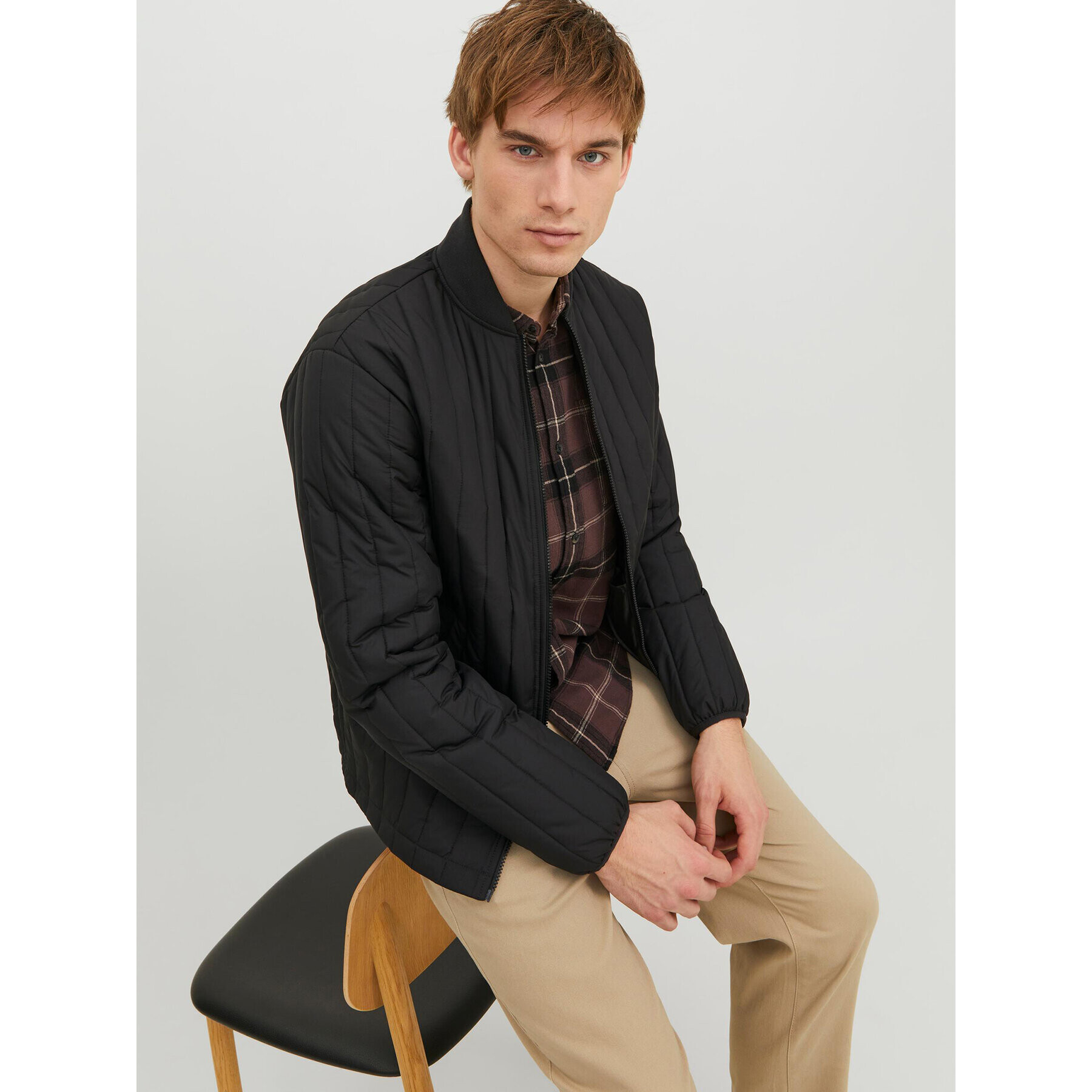 Jack&Jones Vatovaná bunda City 12237729 Černá Regular Fit - Pepit.cz