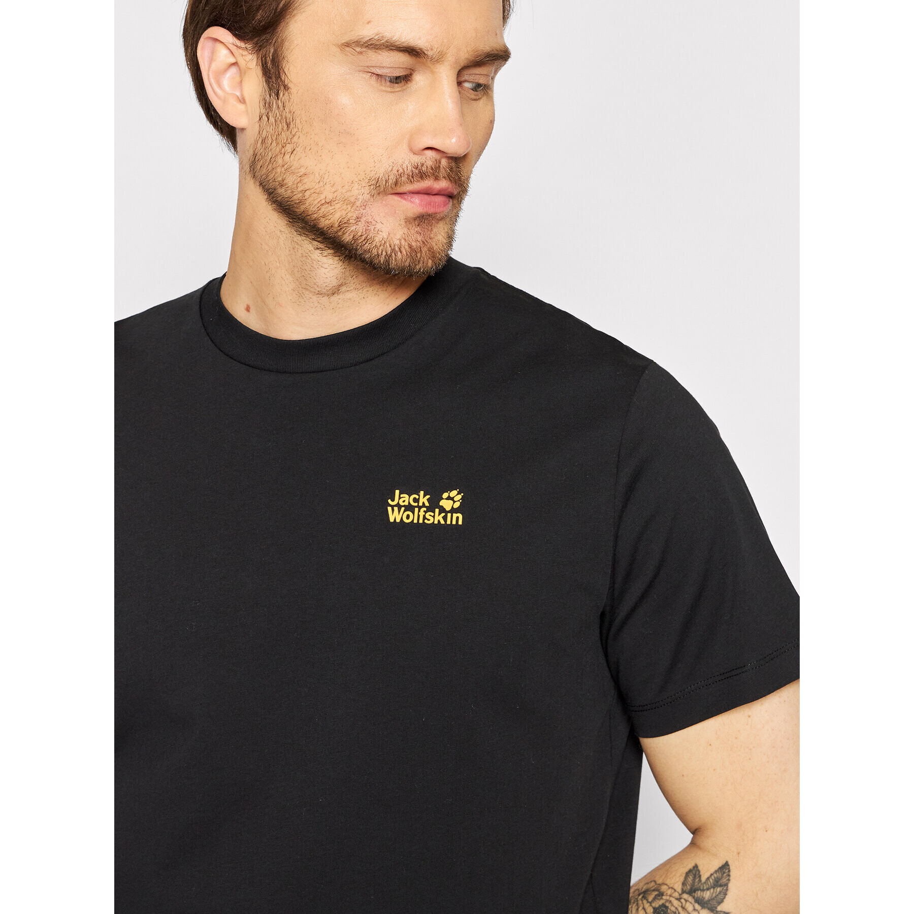 Jack Wolfskin T-Shirt Essential 1808381 Černá Regular Fit - Pepit.cz