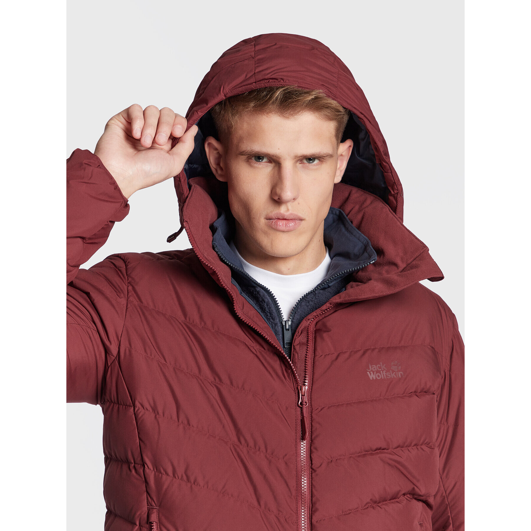 Jack Wolfskin Vatovaná bunda Fairmont 1203591 Bordó Regular Fit - Pepit.cz