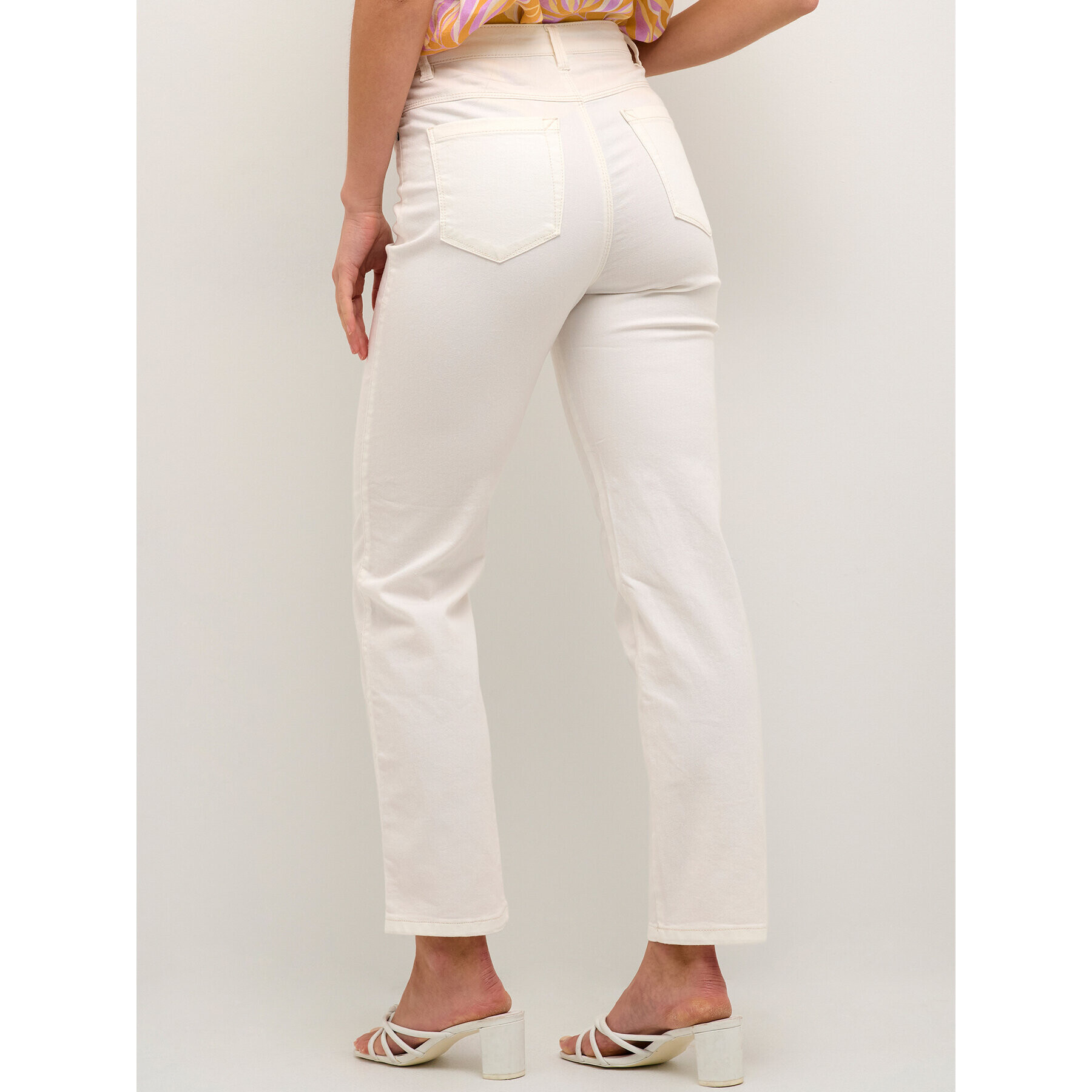 Kaffe Jeansy Zelina 10506341 Bílá Straight Fit - Pepit.cz