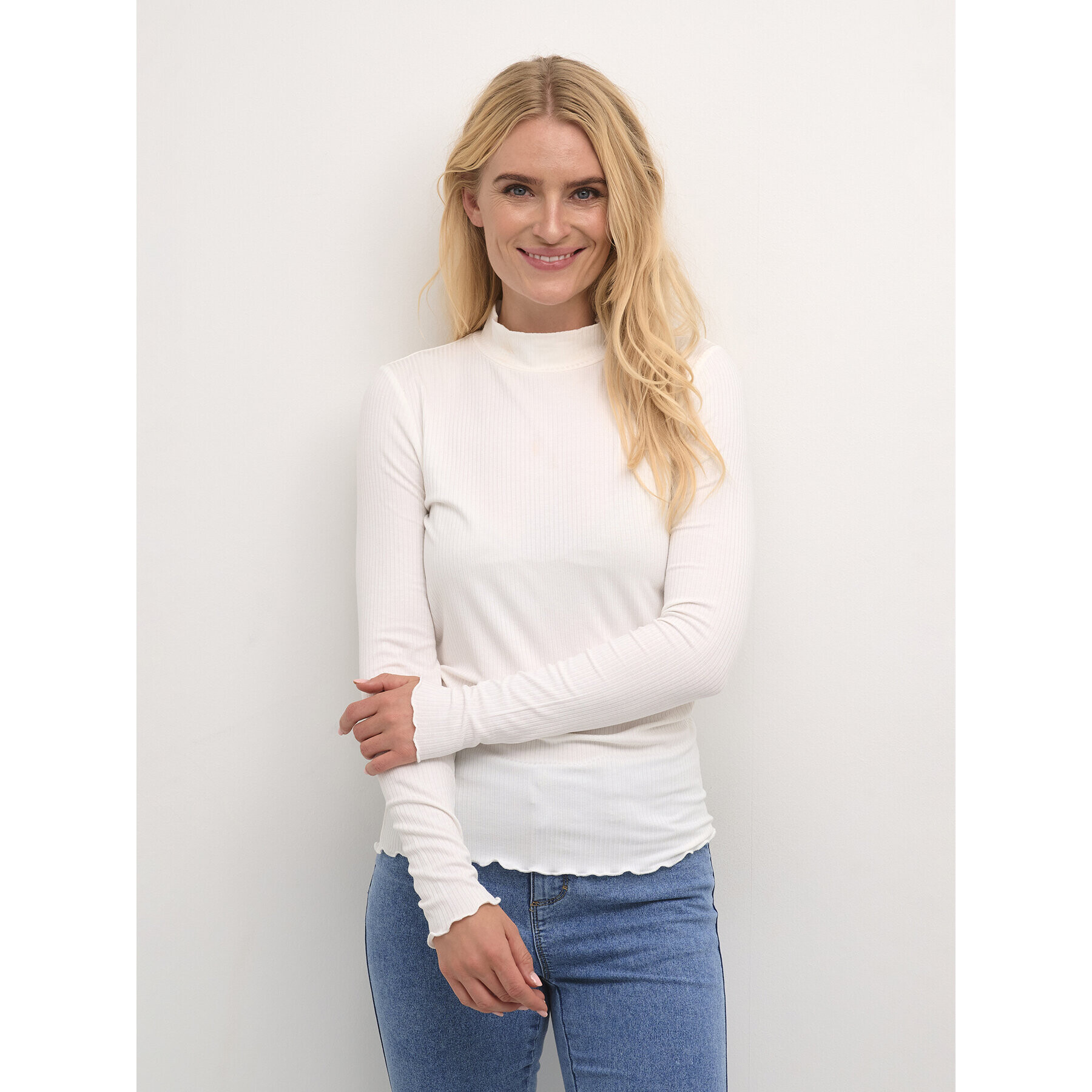 Kaffe T-Shirt Kadrew Turtleneck 10507922 Bílá Shaped Fit - Pepit.cz