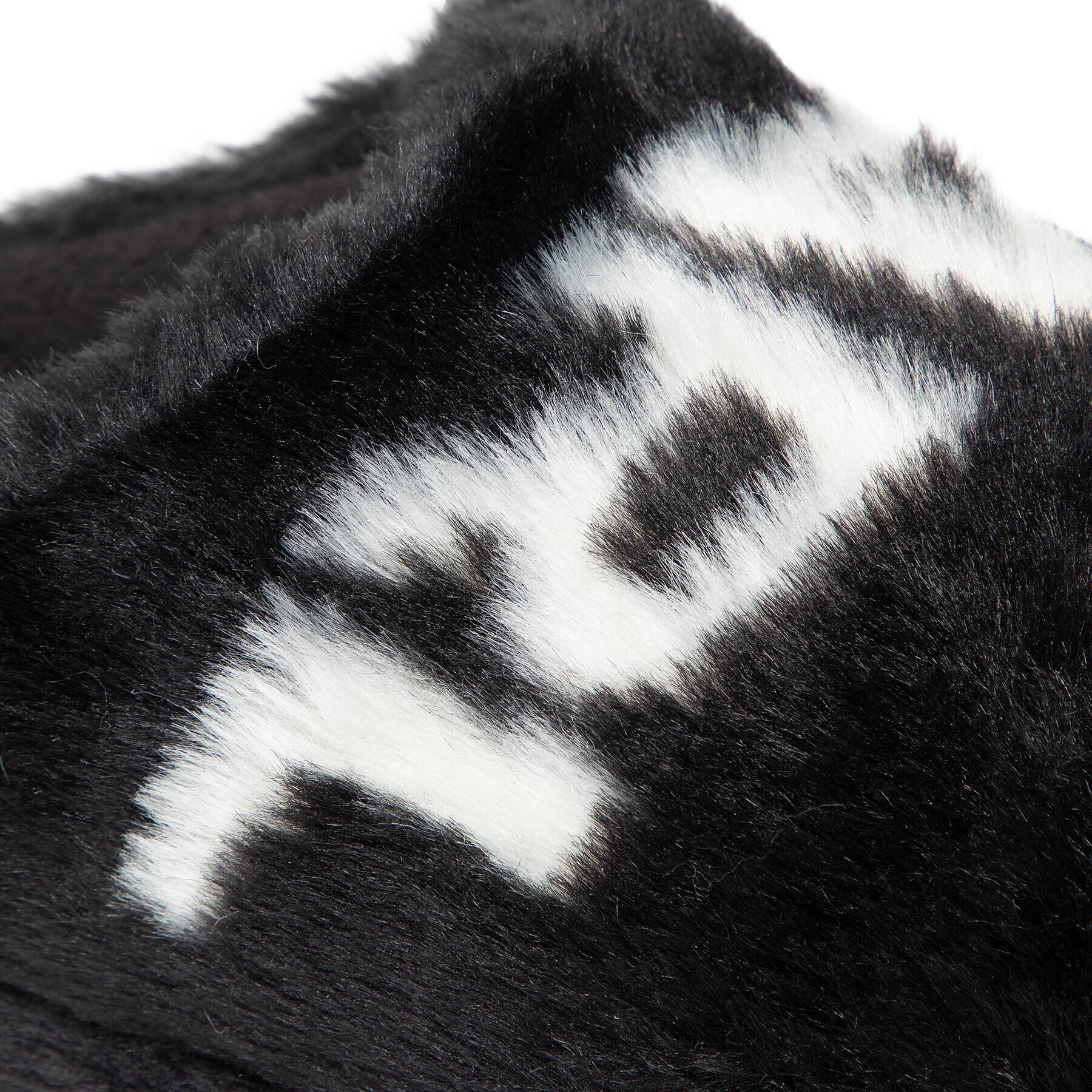 KARL LAGERFELD Bačkory Black Synth Fur KL40220 Černá - Pepit.cz