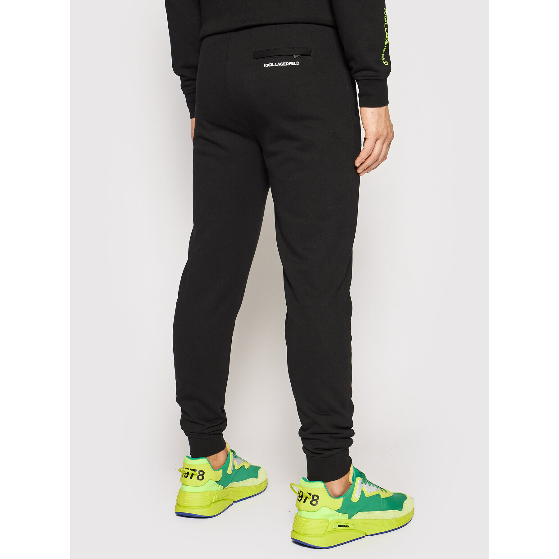 KARL LAGERFELD Teplákové kalhoty Sweat Pants 705092 511910 Černá Regular Fit - Pepit.cz