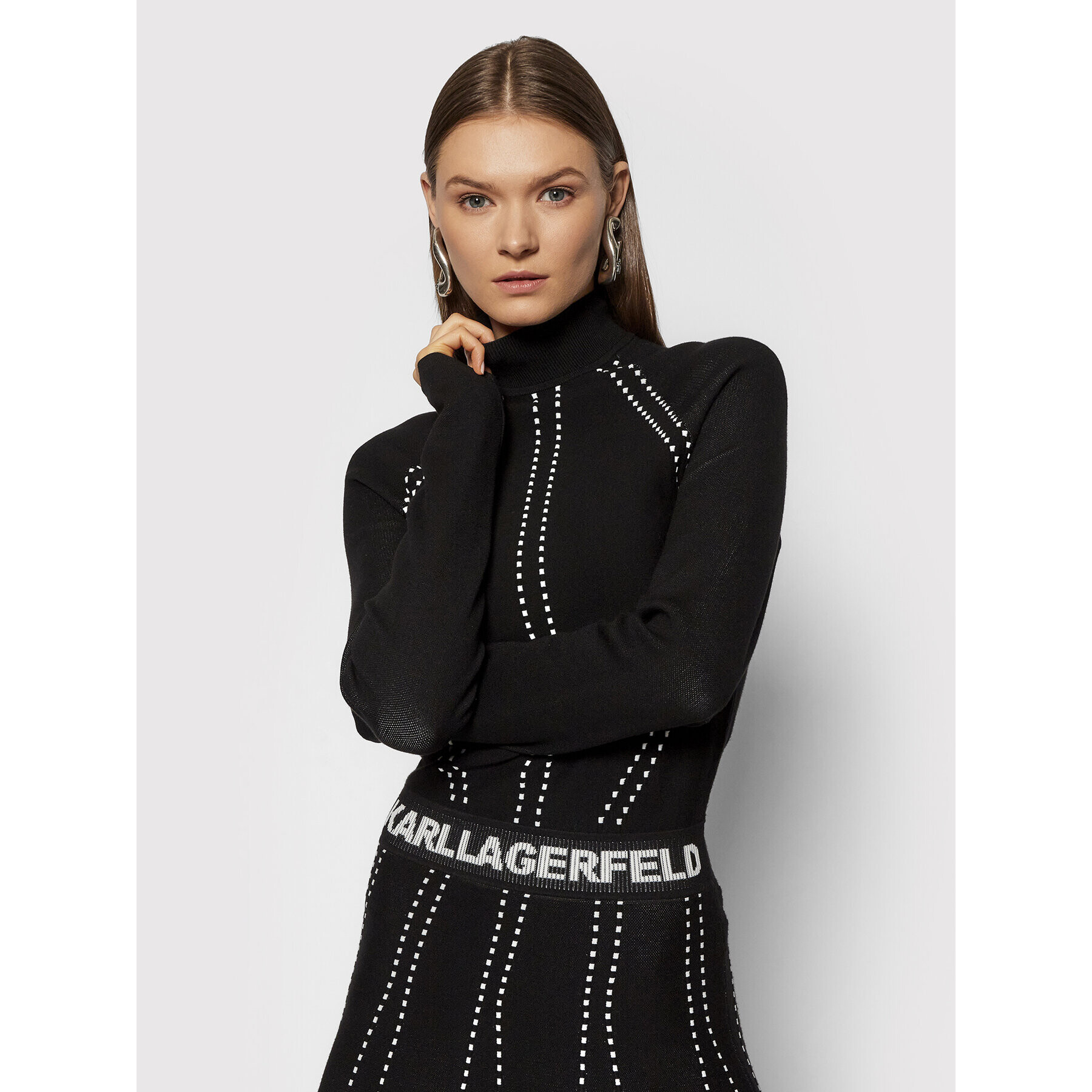 KARL LAGERFELD Úpletové šaty Contrast Stitch 216W2031 Černá Regular Fit - Pepit.cz