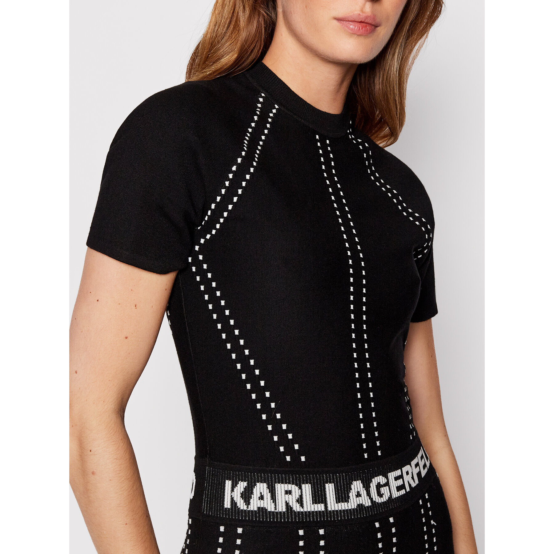 KARL LAGERFELD Úpletové šaty Logo 221W2050 Černá Slim Fit - Pepit.cz