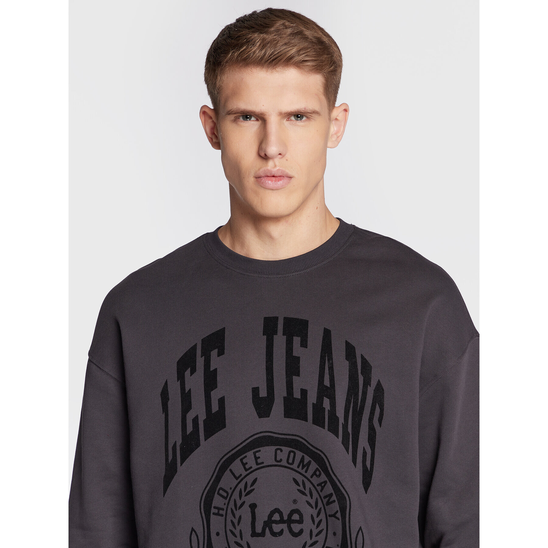 Lee Mikina Crew Seasonal L84KRYON 112322639 Černá Relaxed Fit - Pepit.cz