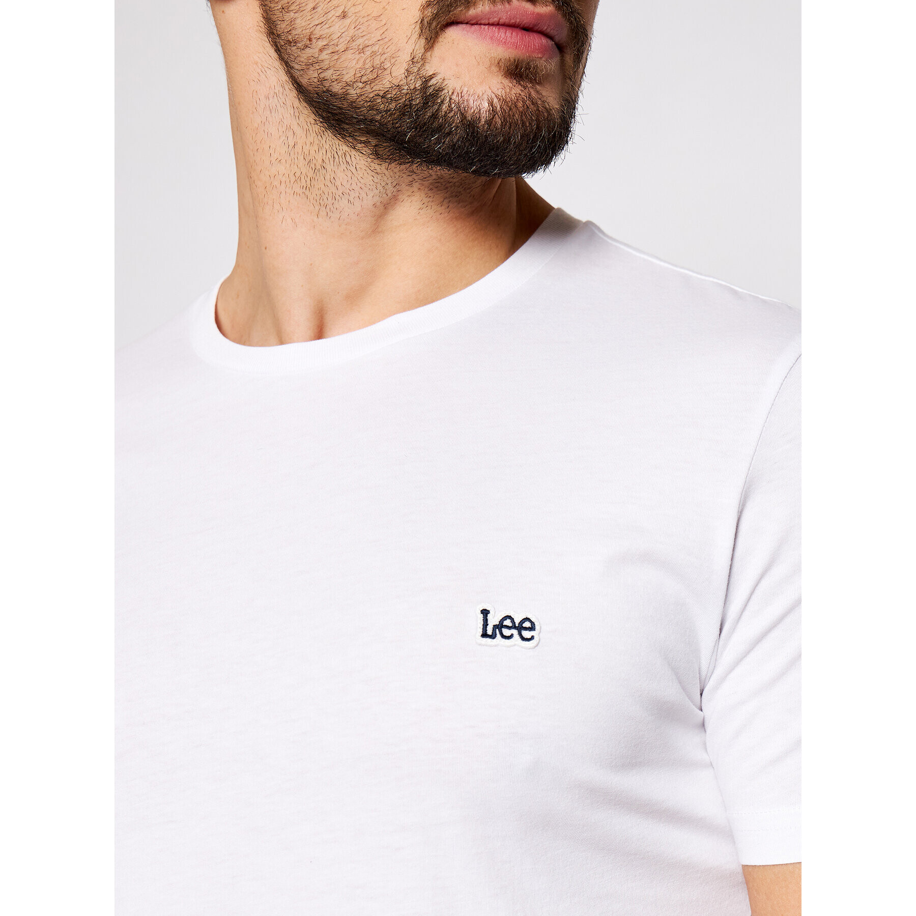 Lee T-Shirt SS Patch Logo Tee L60UFQ12 Bílá Regular Fit - Pepit.cz