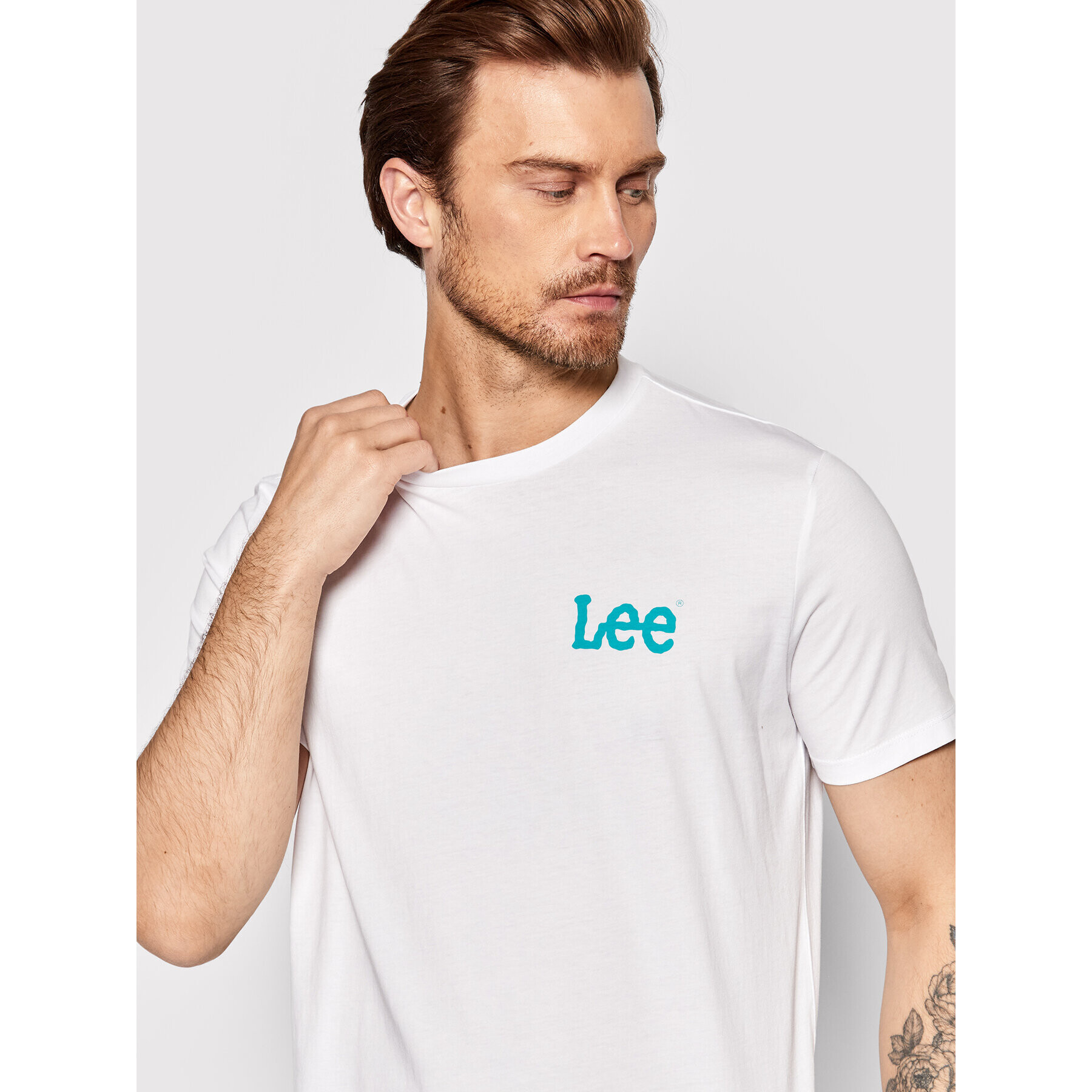 Lee T-Shirt Wobbly Logo L65QAILJ Bílá Regular Fit - Pepit.cz