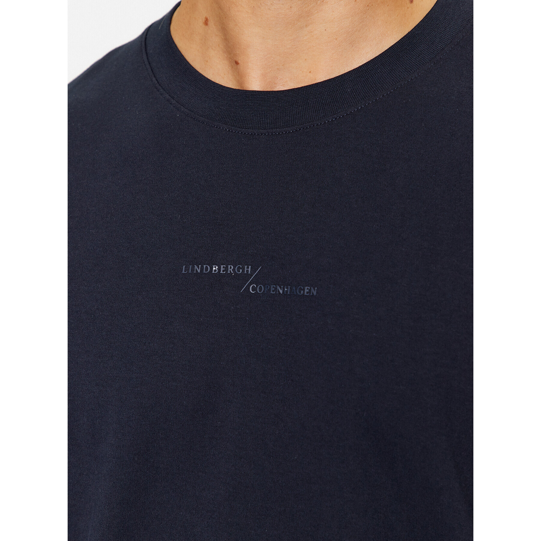 Lindbergh T-Shirt 30-400239 Tmavomodrá Relaxed Fit - Pepit.cz