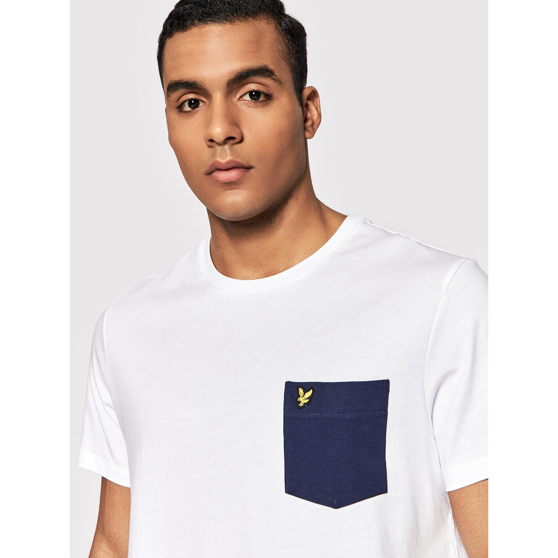 Lyle & Scott T-Shirt Contrast Pocket TS831VOG Bílá Regular Fit - Pepit.cz