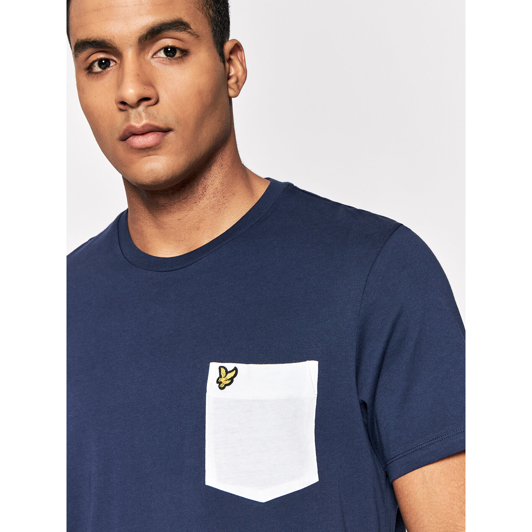 Lyle & Scott T-Shirt Contrast Pocket TS831VOG Tmavomodrá Regular Fit - Pepit.cz