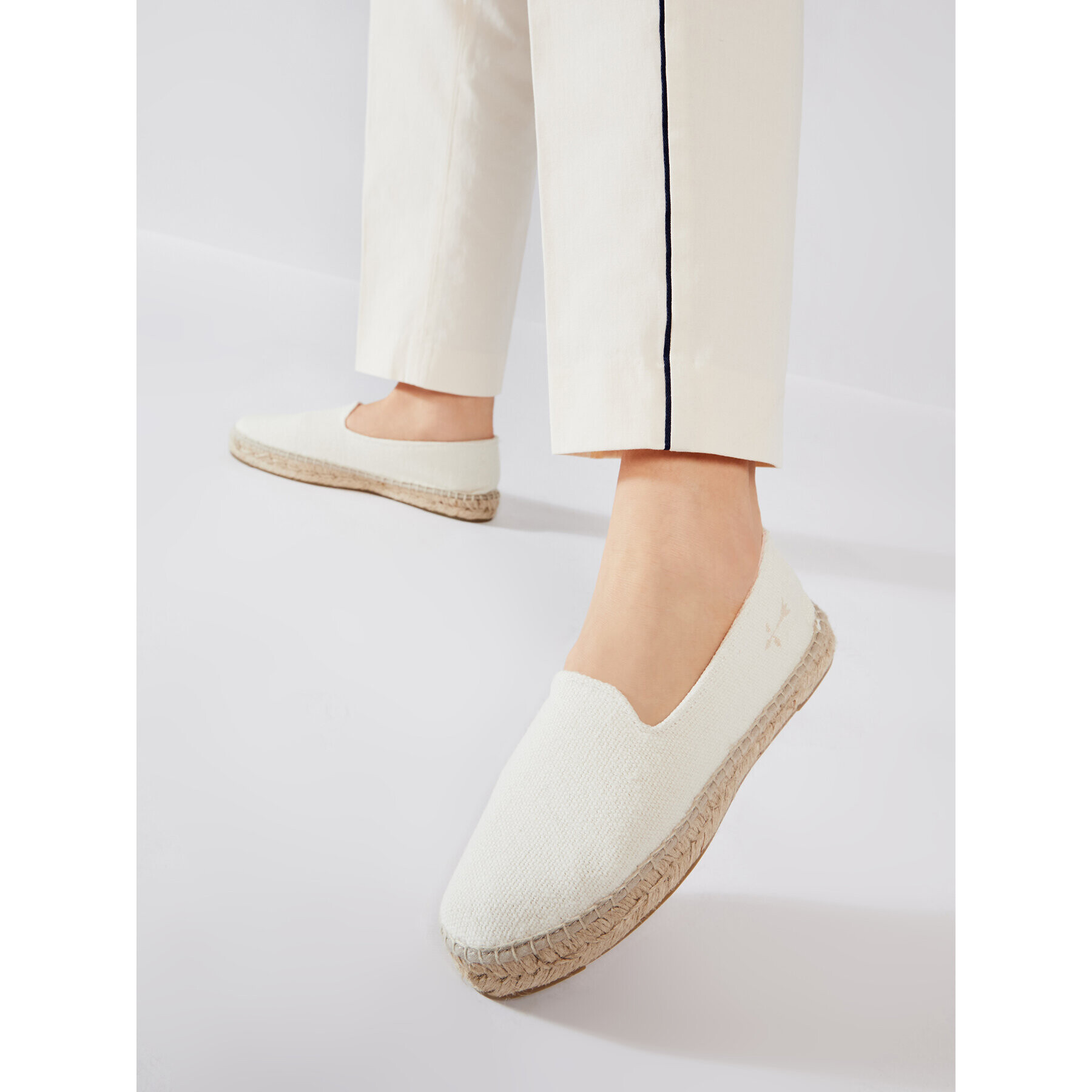 Manebi Espadrilky Slippers W O 4.0 N0 Bílá - Pepit.cz