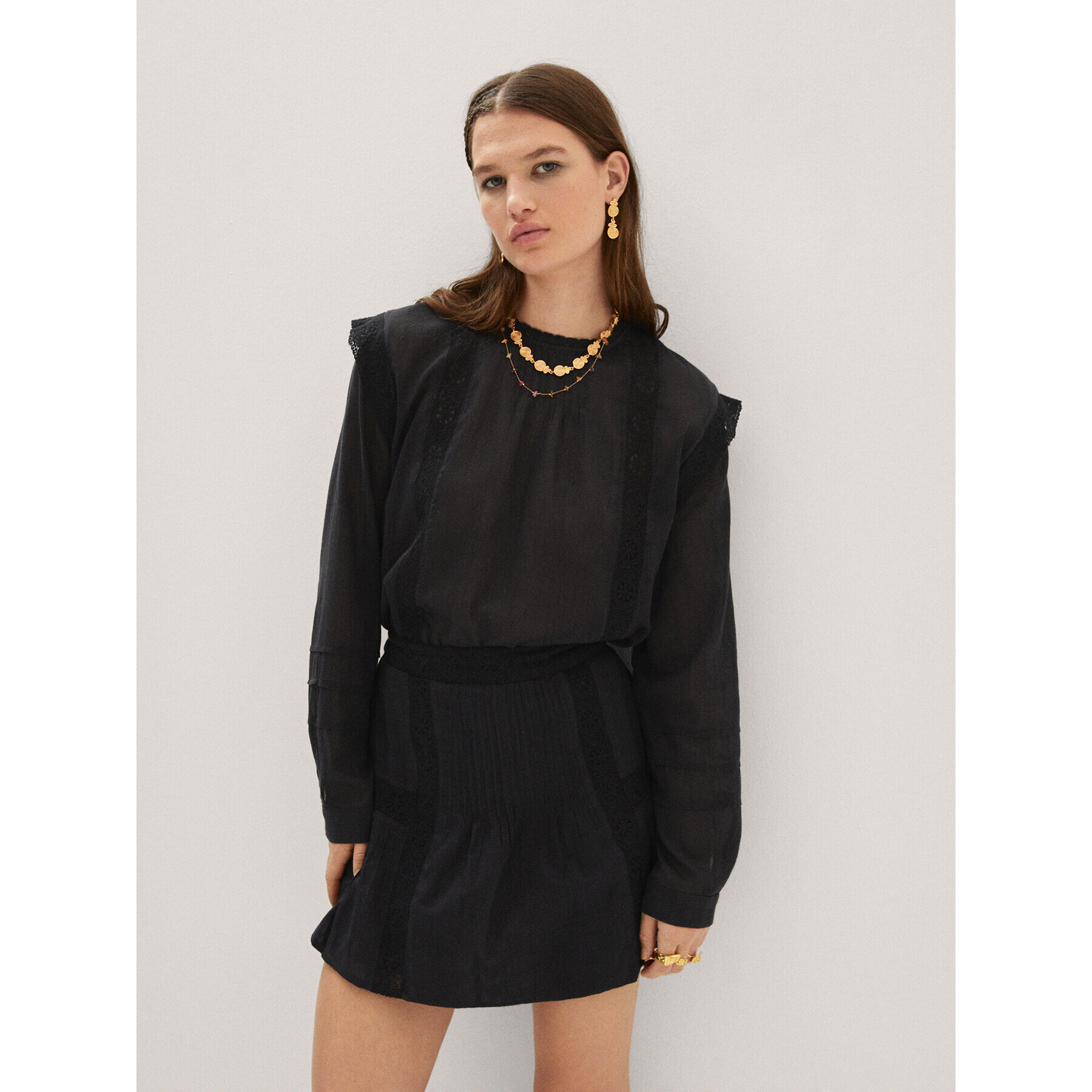 Mango Trapézová sukně Blacky 47066705 Černá Regular Fit - Pepit.cz