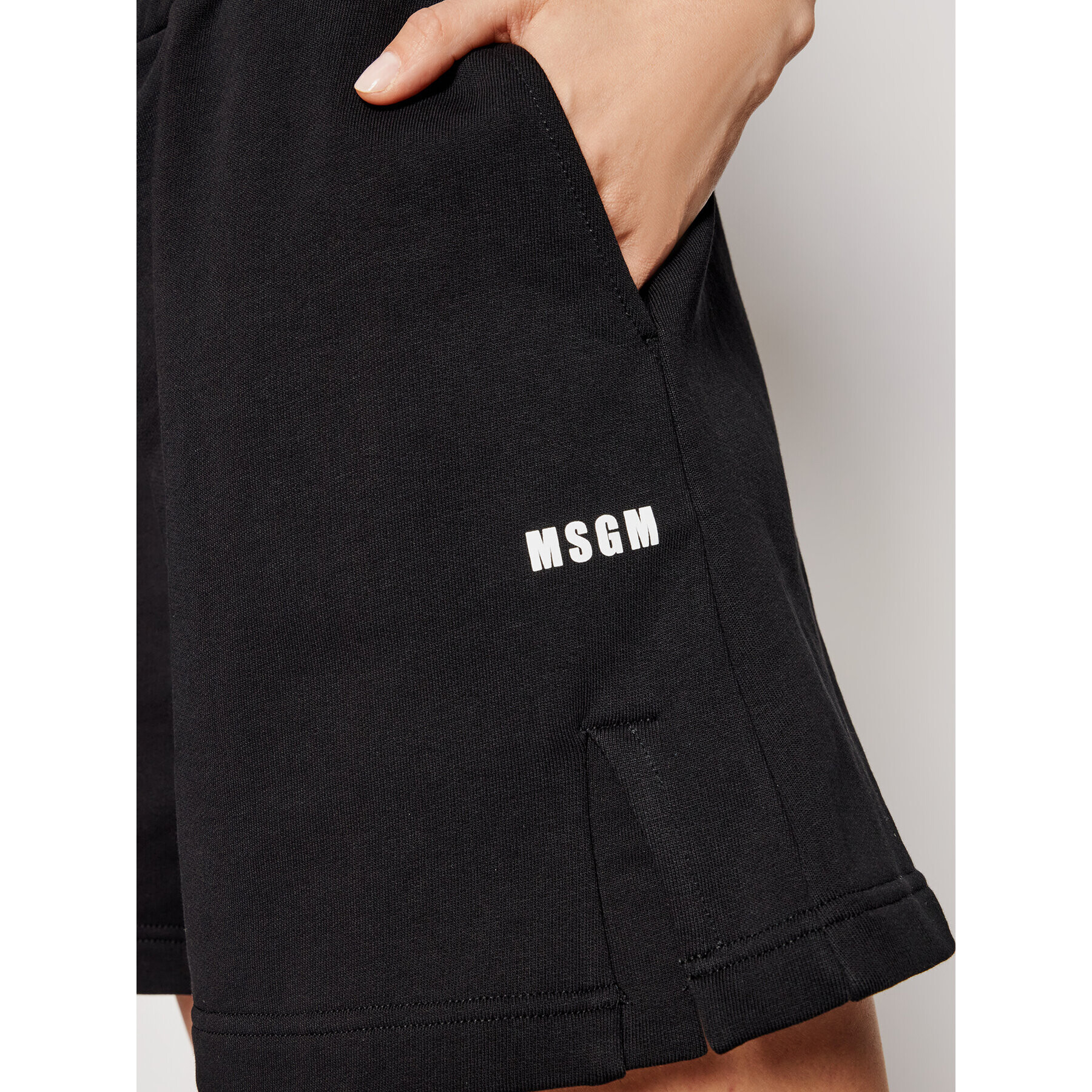 MSGM Sportovní kraťasy 3041MDB60 217299 Černá Regular Fit - Pepit.cz