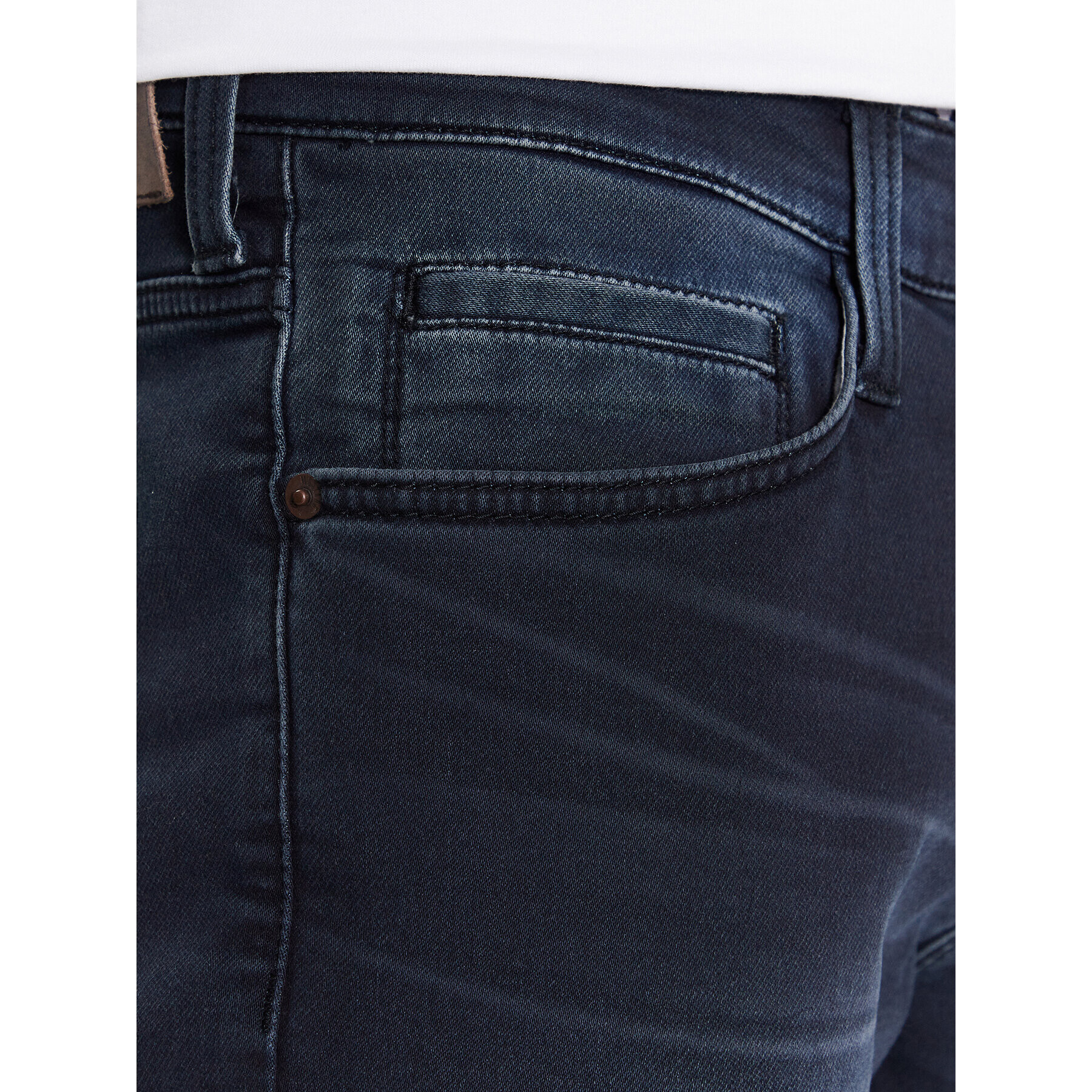 Mustang Jeansy Oregon 3112-5576 Tmavomodrá Tapered Fit - Pepit.cz