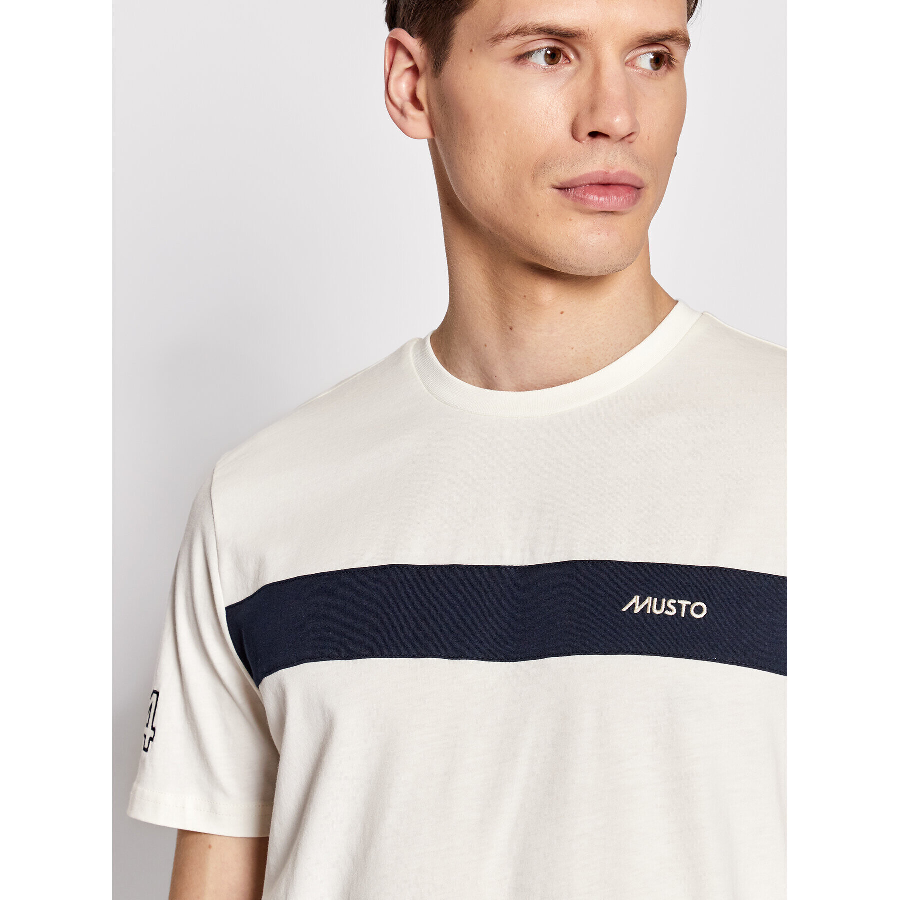 Musto T-Shirt 82158 Bílá Regular Fit - Pepit.cz