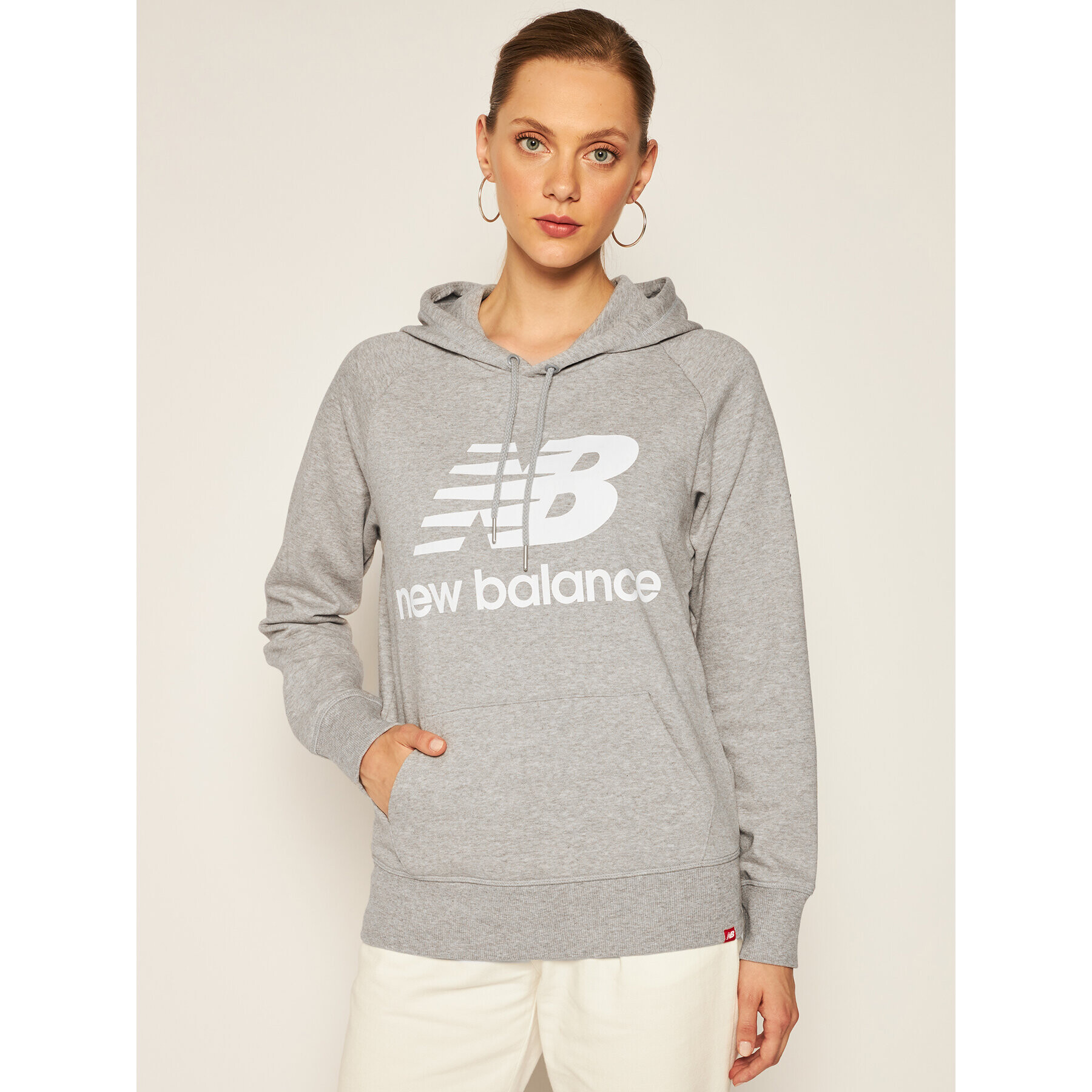 New Balance Mikina Esse po Hoodie NBWT0355 Šedá Relaxed Fit - Pepit.cz