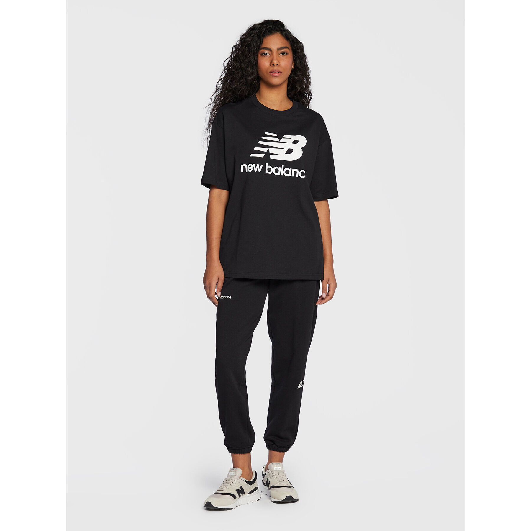 New Balance T-Shirt Essentials Stacked Logo WT03519 Černá Oversize - Pepit.cz