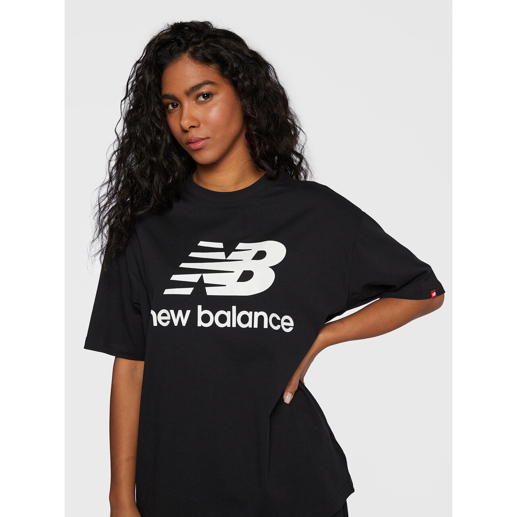 New Balance T-Shirt Essentials Stacked Logo WT03519 Černá Oversize - Pepit.cz