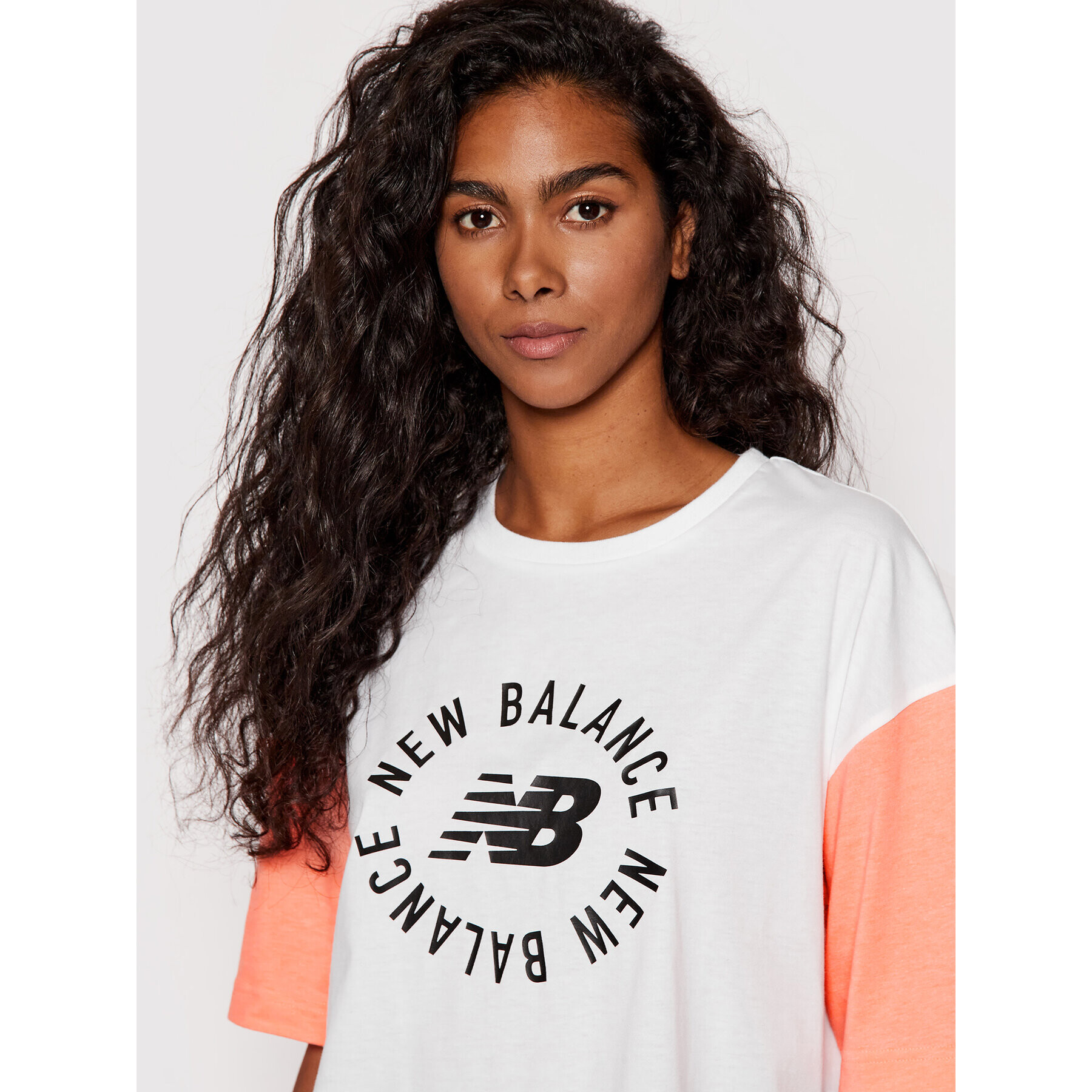 New Balance T-Shirt Sprt Snl WT21800 Bílá Relaxed Fit - Pepit.cz