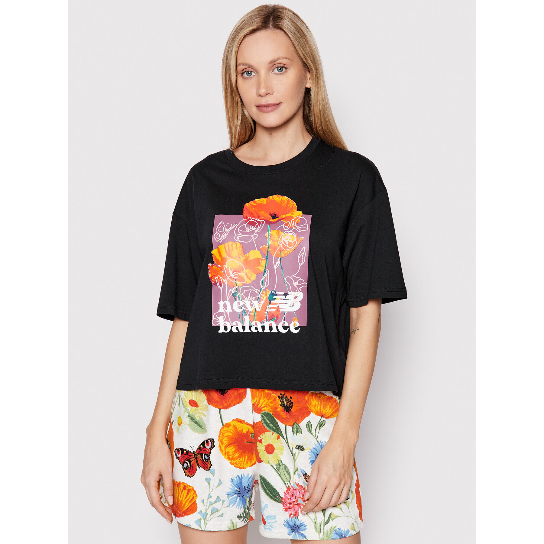 New Balance T-Shirt Super Bloom WT21560 Černá Oversize - Pepit.cz