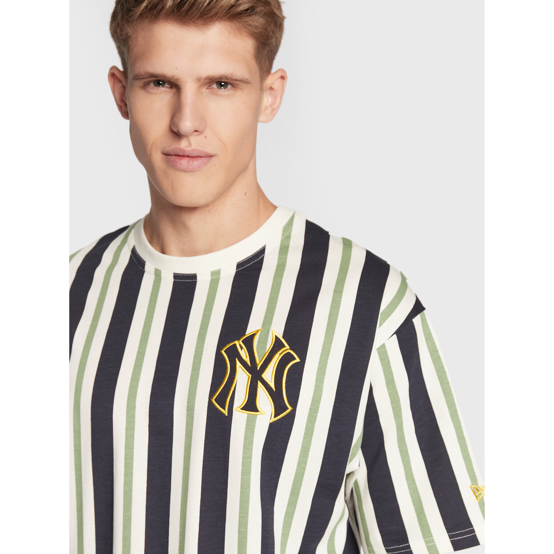 New Era T-Shirt New York Yankees Heritage Stripe 60284645 Barevná Oversize - Pepit.cz