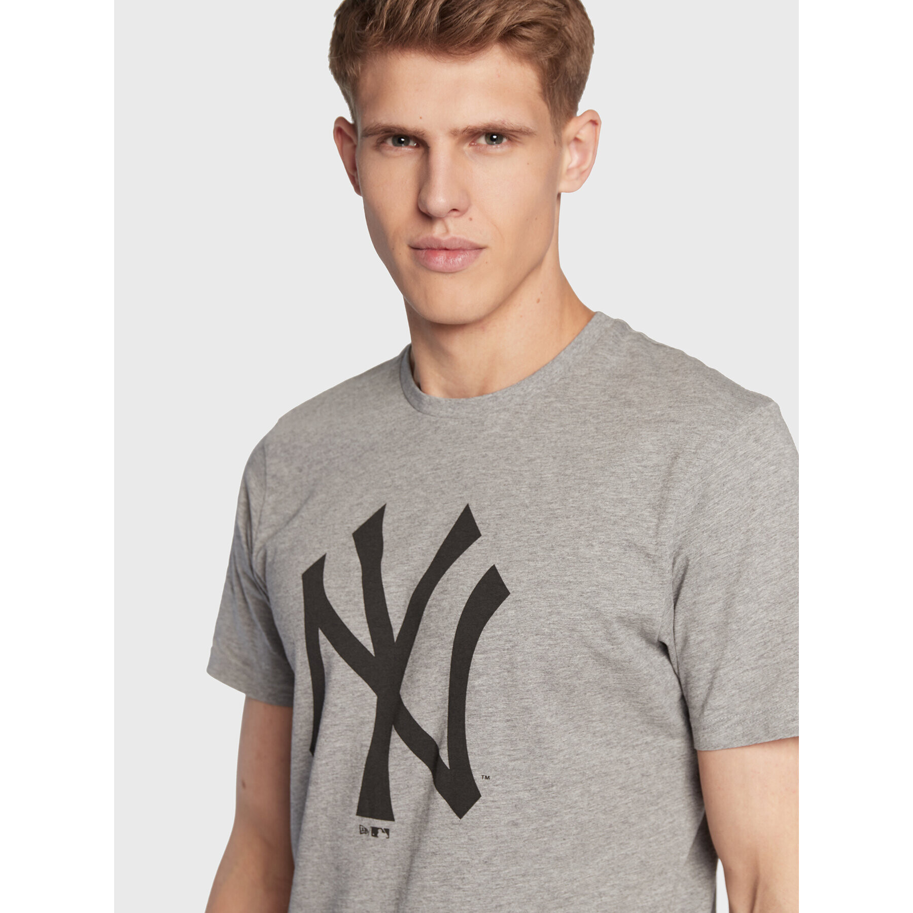 New Era T-Shirt New York Yankees MLB Team Logo 11863696 Šedá Regular Fit - Pepit.cz