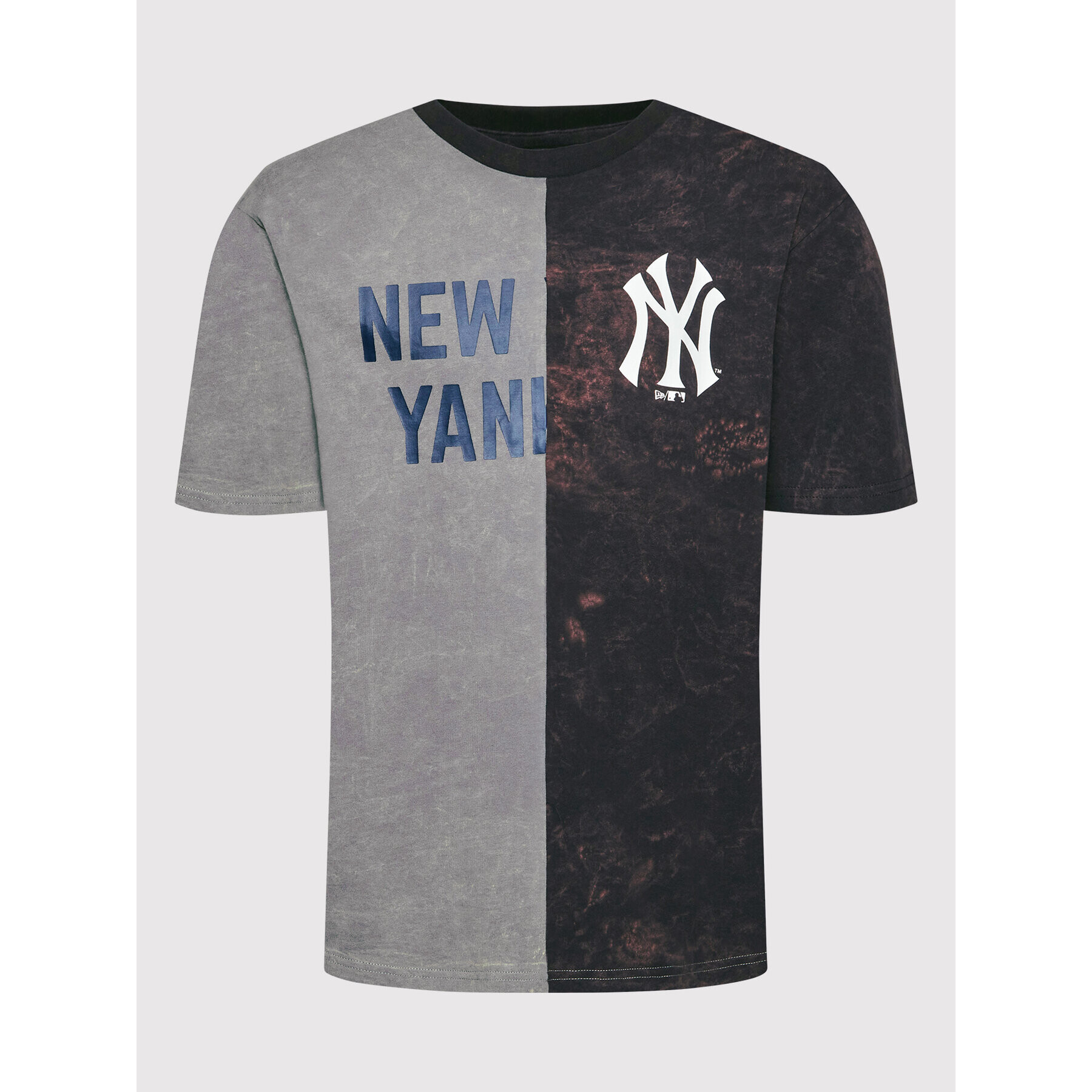 New Era T-Shirt New York Yankees Split Graphic 13083854 Šedá Regular Fit - Pepit.cz