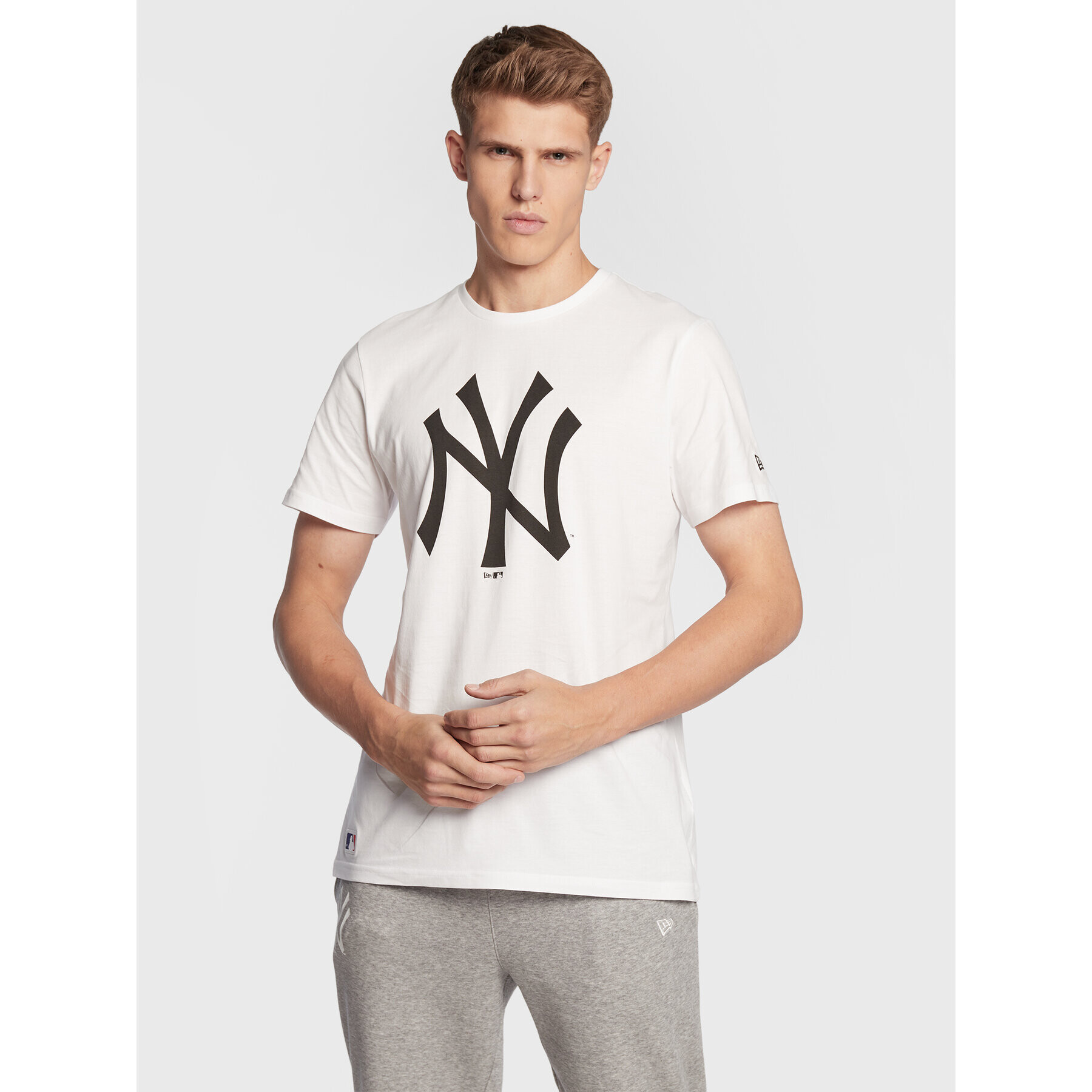 New Era T-Shirt New York Yankees Team Logo 11863818 Bílá Regular Fit - Pepit.cz