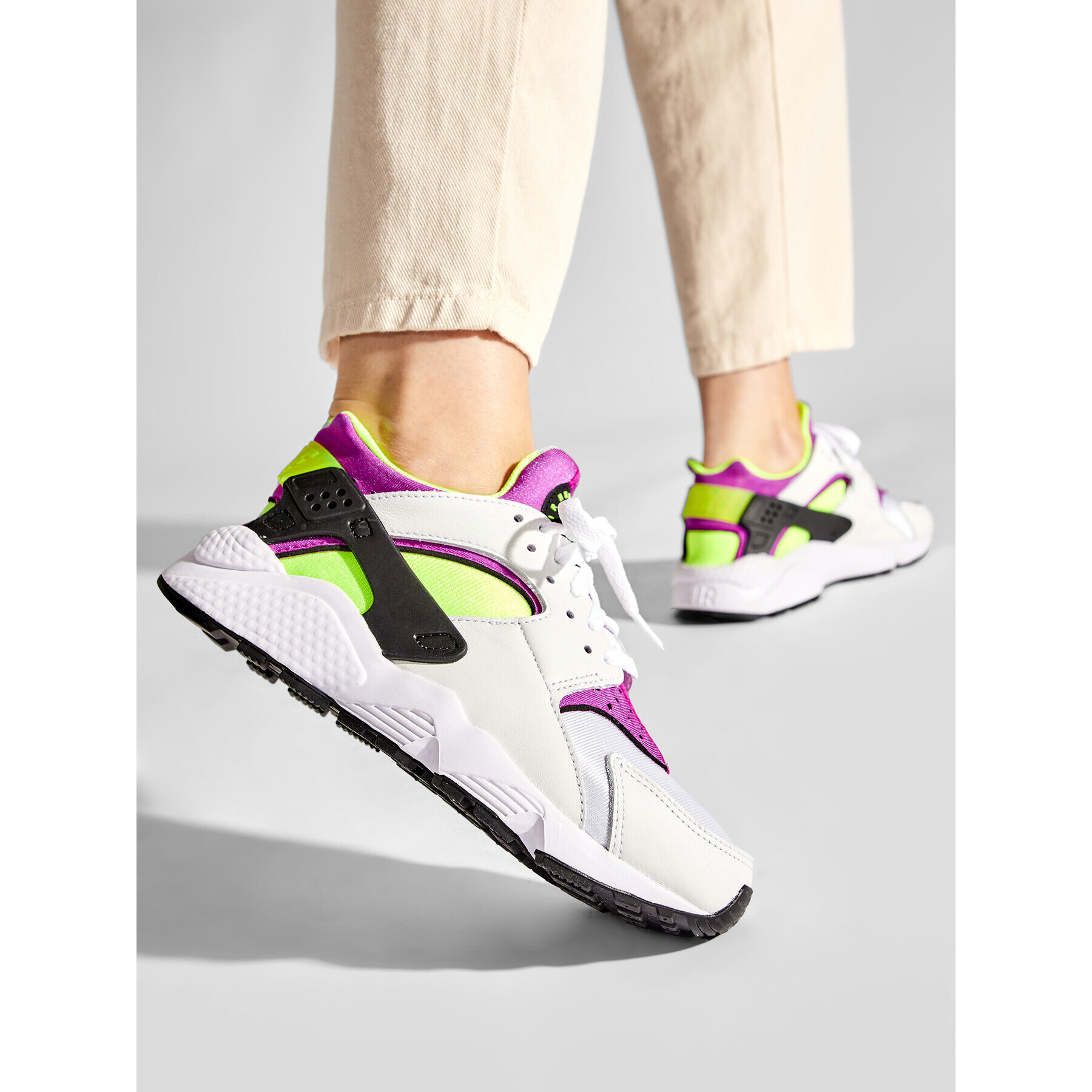 Nike Boty Air Huarache DH4439 101 Bílá - Pepit.cz