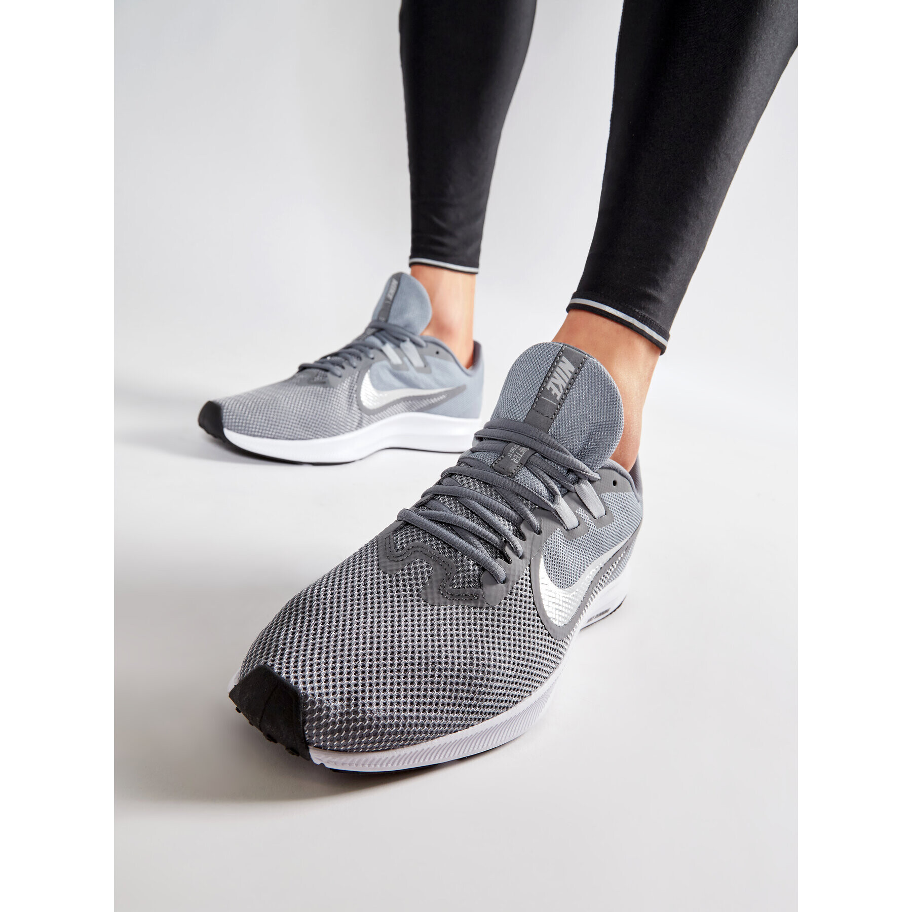 Nike Boty Downshifter 9 AQ7481 001 Šedá - Pepit.cz