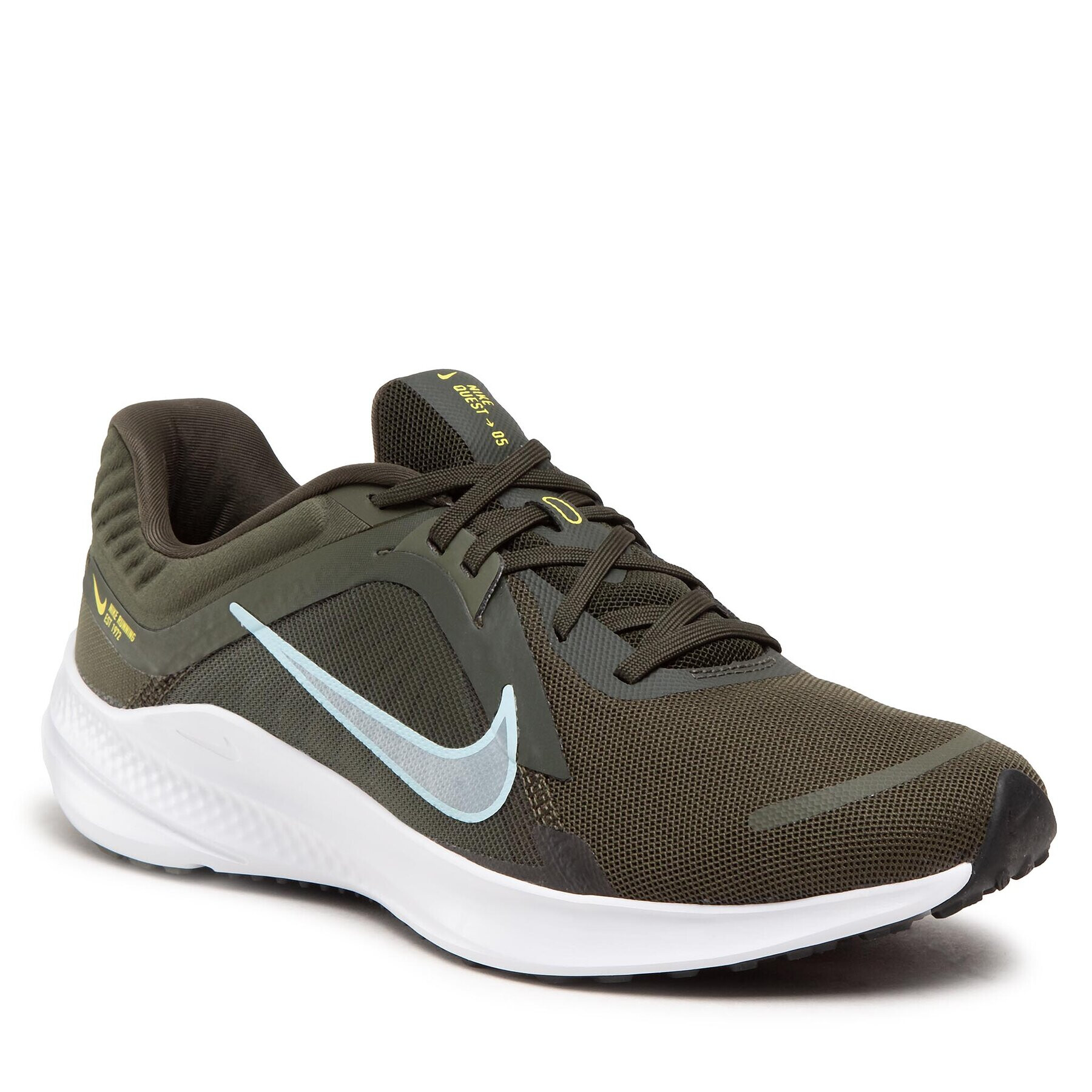 Nike Boty Quest 5 DD0204 300 Khaki - Pepit.cz