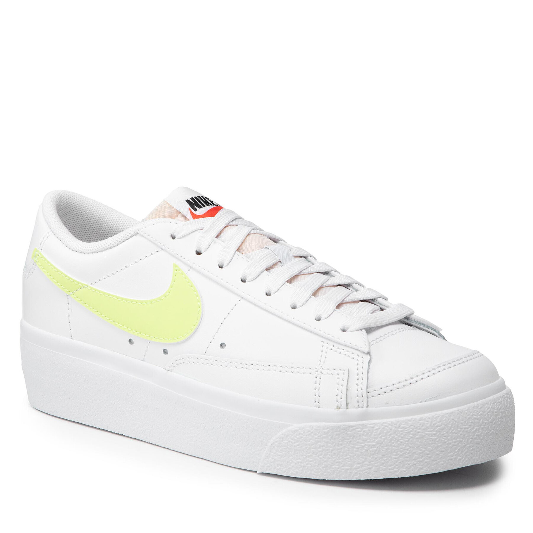 Nike Boty W Blazer Low Platform DJ0292 102 Bílá - Pepit.cz