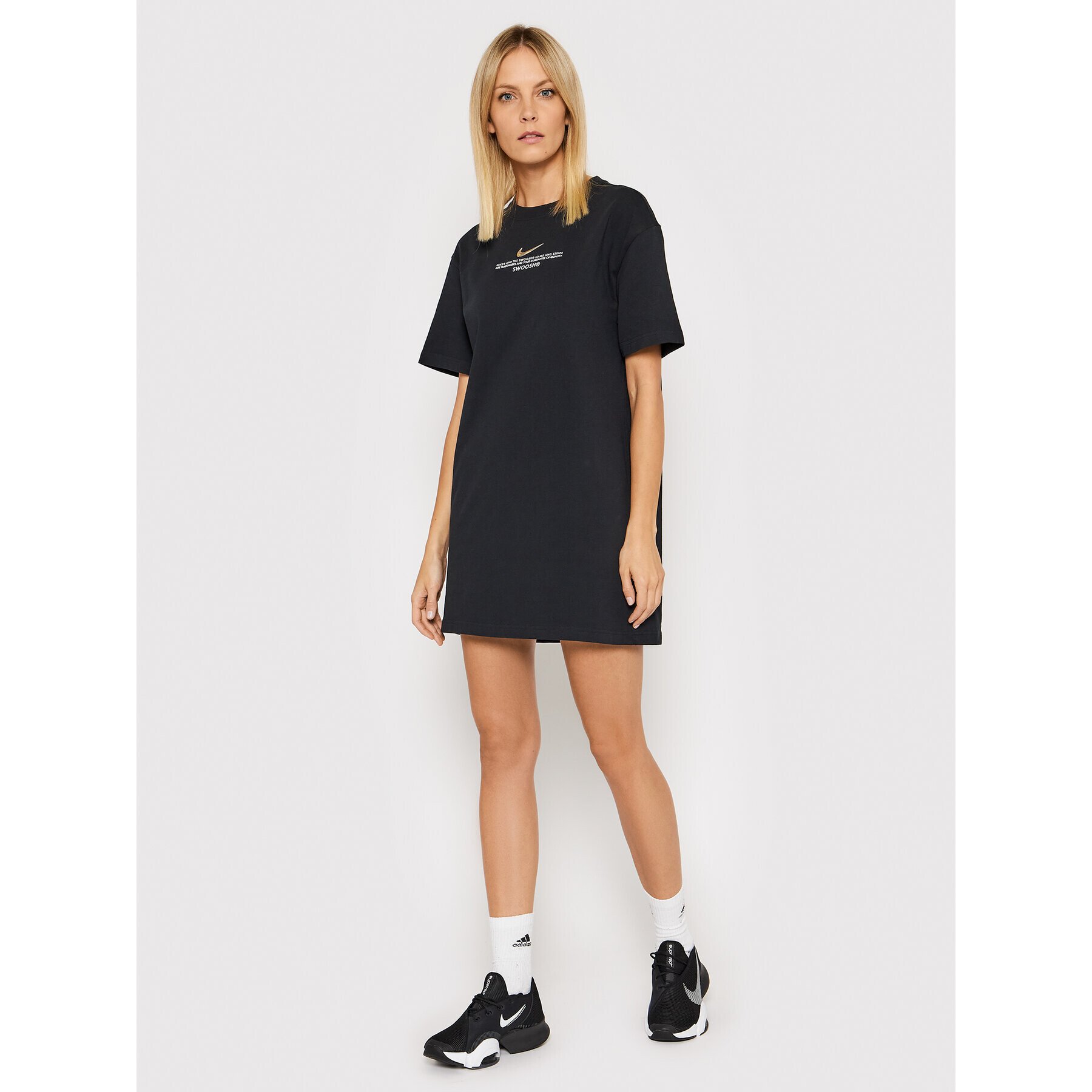 Nike Každodenní šaty Sportswear Swoosh CZ9406 Černá Loose Fit - Pepit.cz