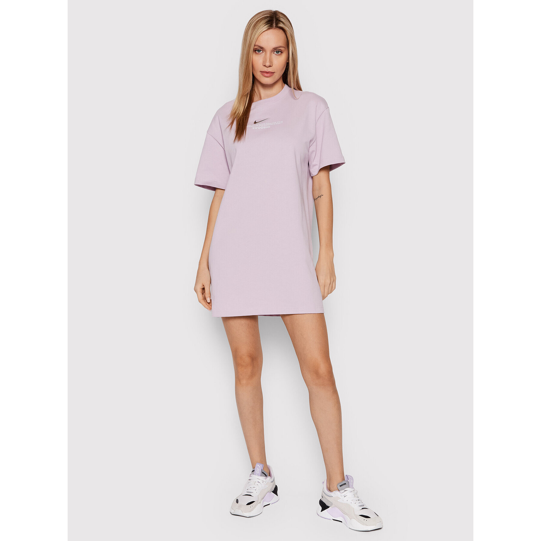 Nike Každodenní šaty Sportswear Swoosh CZ9406 Fialová Loose Fit - Pepit.cz