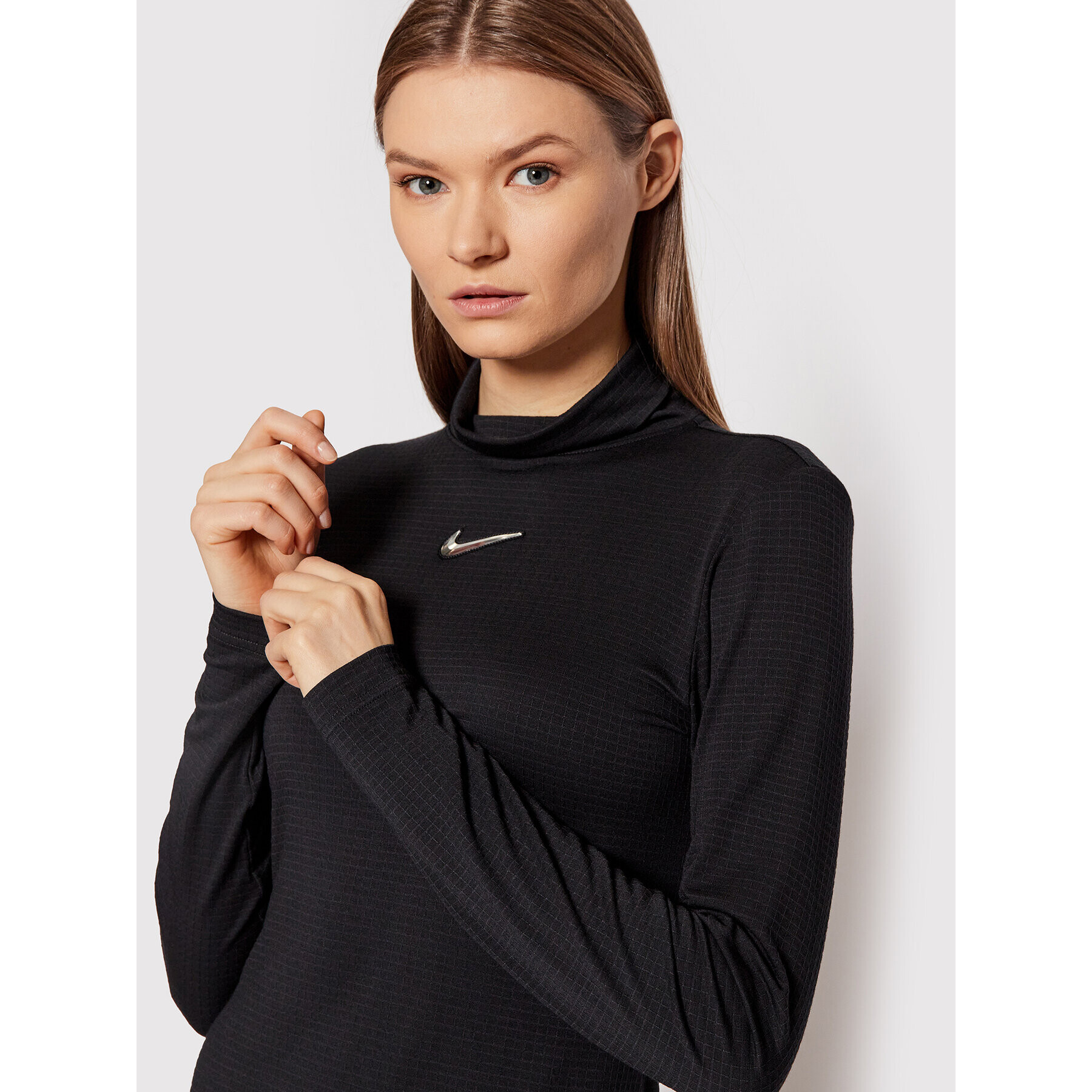 Nike Každodenní šaty Swoosh DC5306 Černá Slim Fit - Pepit.cz