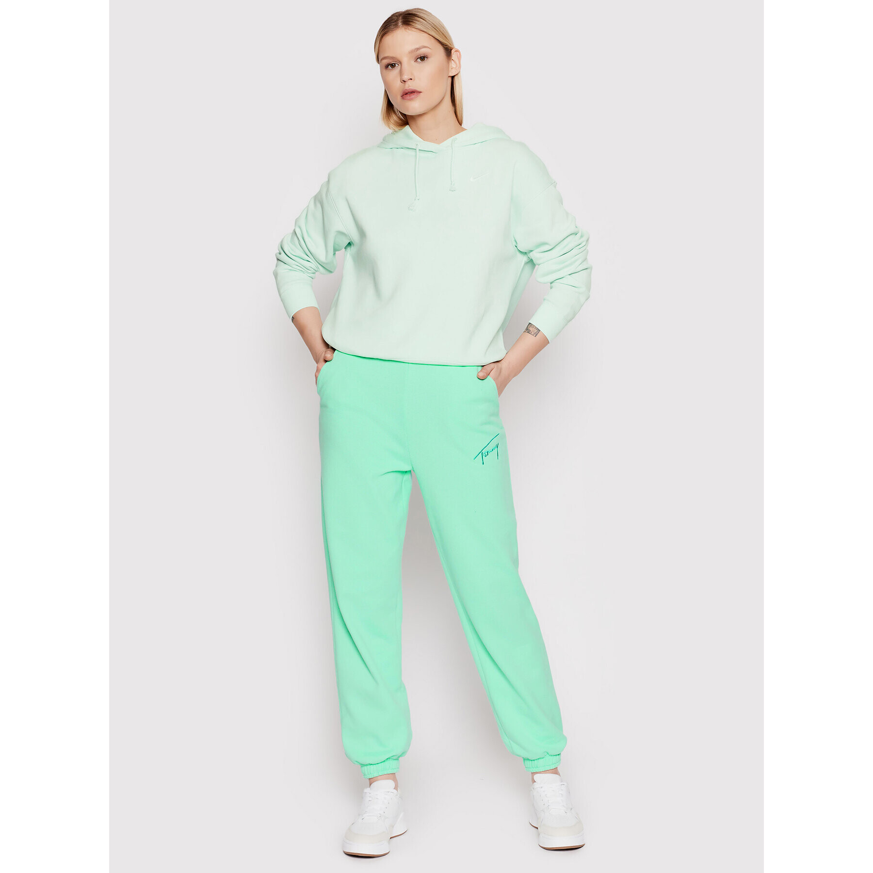 Nike Mikina Sportswear CZ2590 Zelená Oversize - Pepit.cz