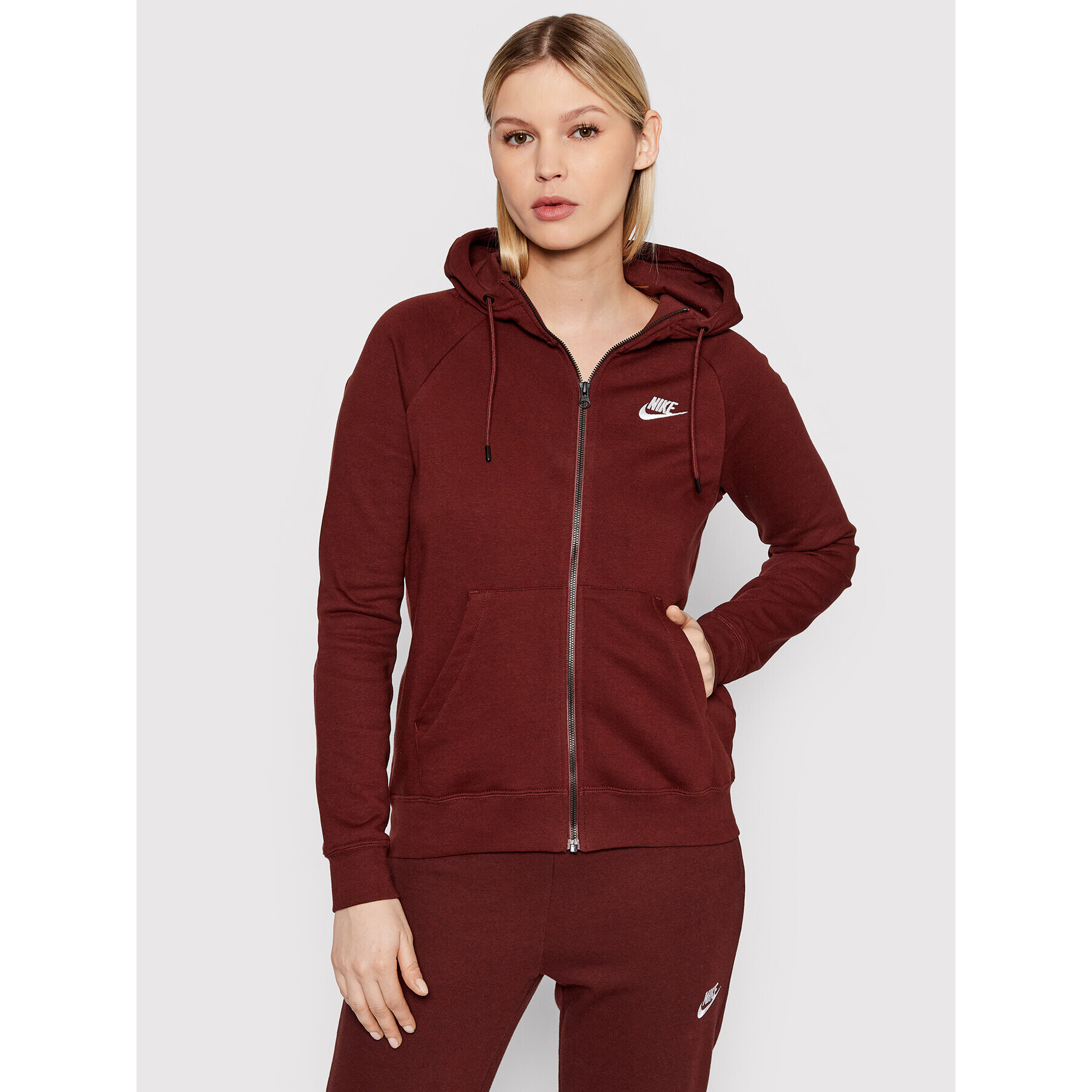 Nike Mikina Sportswear Essential BV4122 Bordó Standard Fit - Pepit.cz