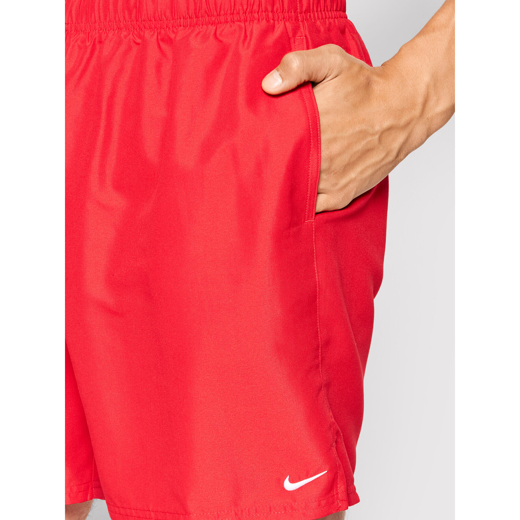 Nike Plavecké šortky Essential Volley NESSA559 Červená Regular Fit - Pepit.cz