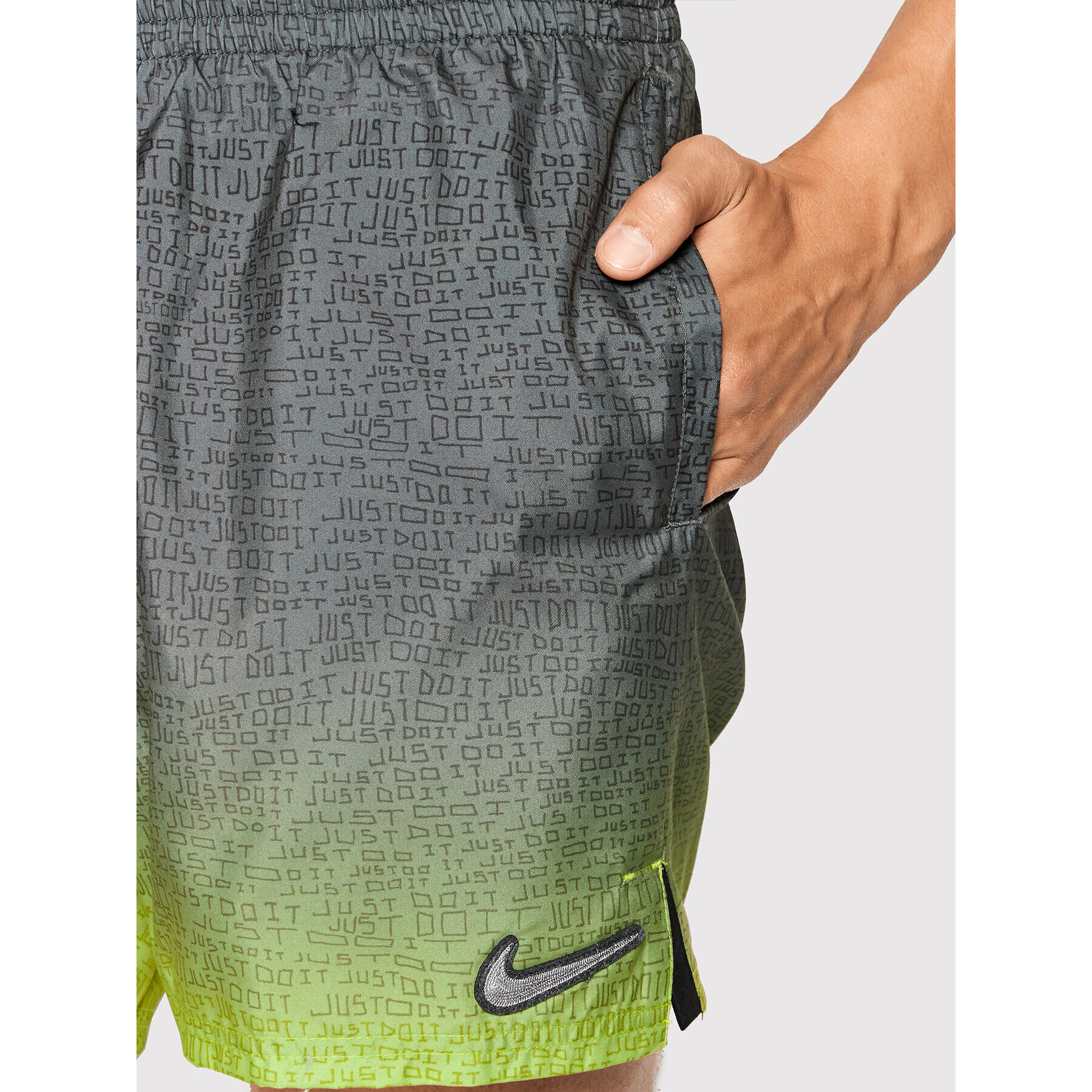 Nike Plavecké šortky Volley 5 NESSC479 Zelená Regular Fit - Pepit.cz